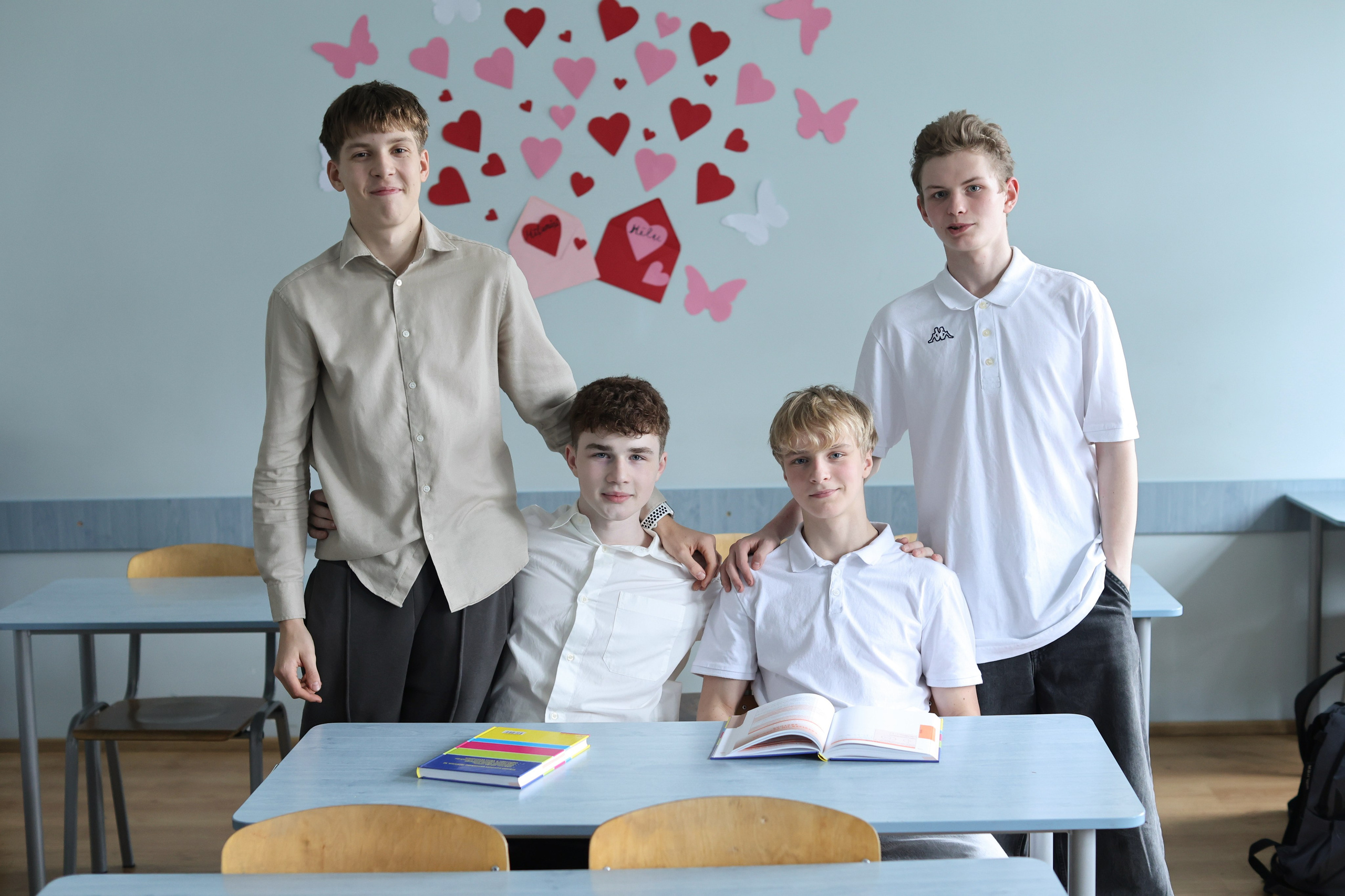 FOTO — VECĀKO KLAŠU SKOLĒNI. Izlaiduma albumi Latvijā | Schoolalbum.lv