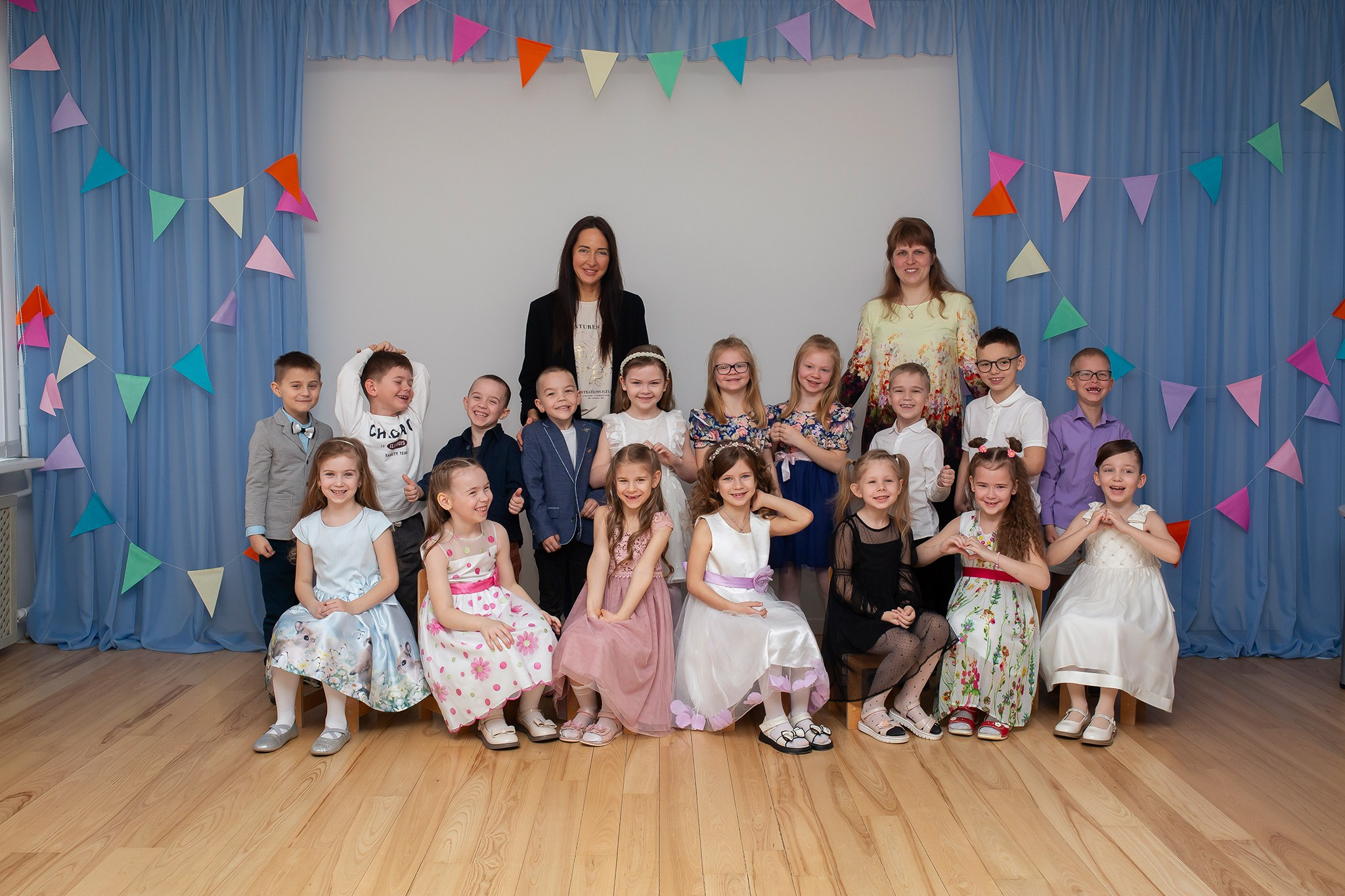 FOTO — BĒRNUDĀRZS. Izlaiduma albumi Latvijā | Schoolalbum.lv