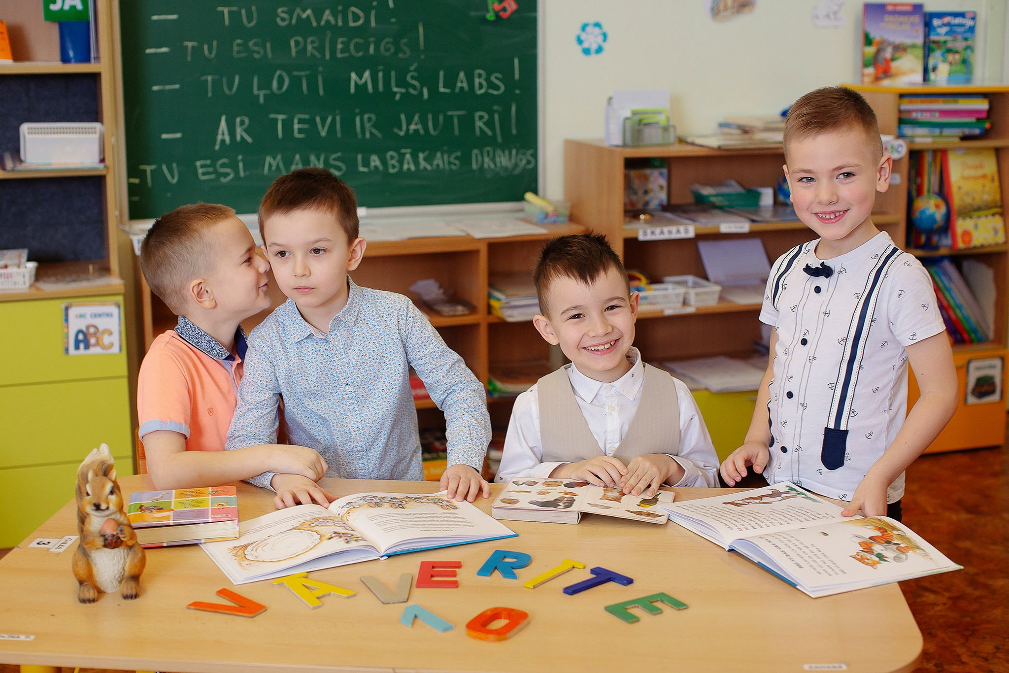 FOTO — BĒRNUDĀRZS. Izlaiduma albumi Latvijā | Schoolalbum.lv