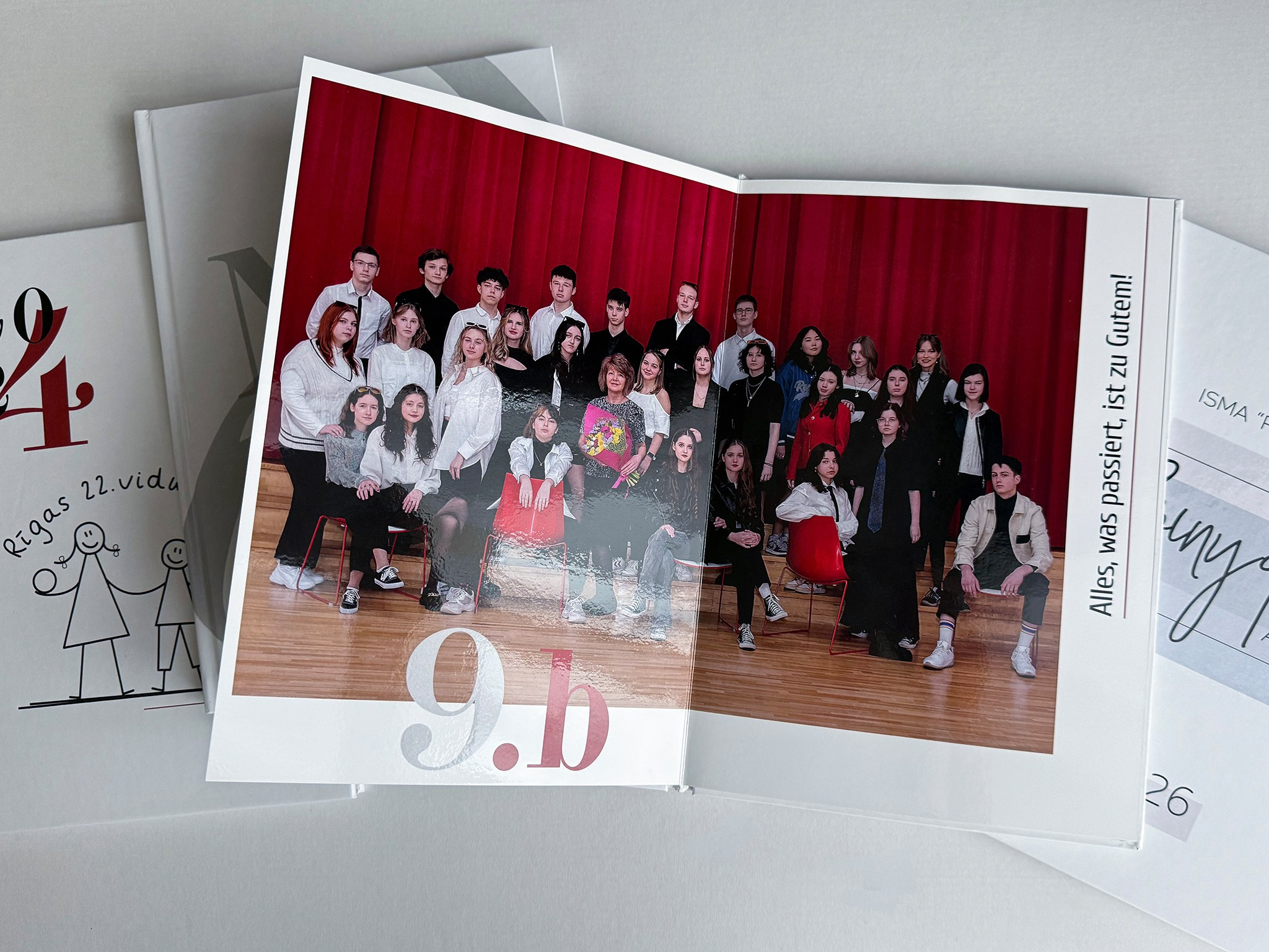 АЛЬБОМЫ — ФОТОГРАФИИ. Выпускные альбомы Латвия | Schoolalbum.lv