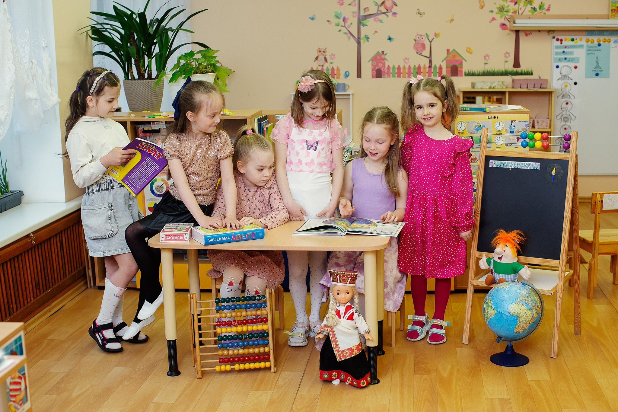 FOTO — BĒRNUDĀRZS. Izlaiduma albumi Latvijā | Schoolalbum.lv