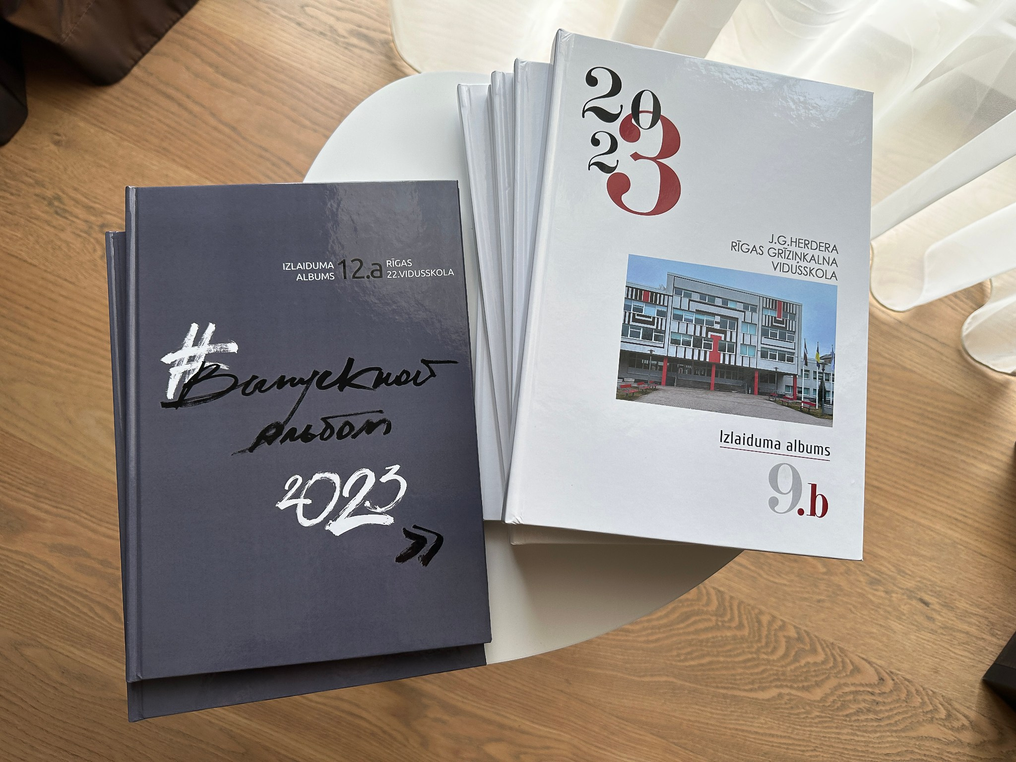 АЛЬБОМЫ — ФОТОГРАФИИ. Выпускные альбомы Латвия | Schoolalbum.lv