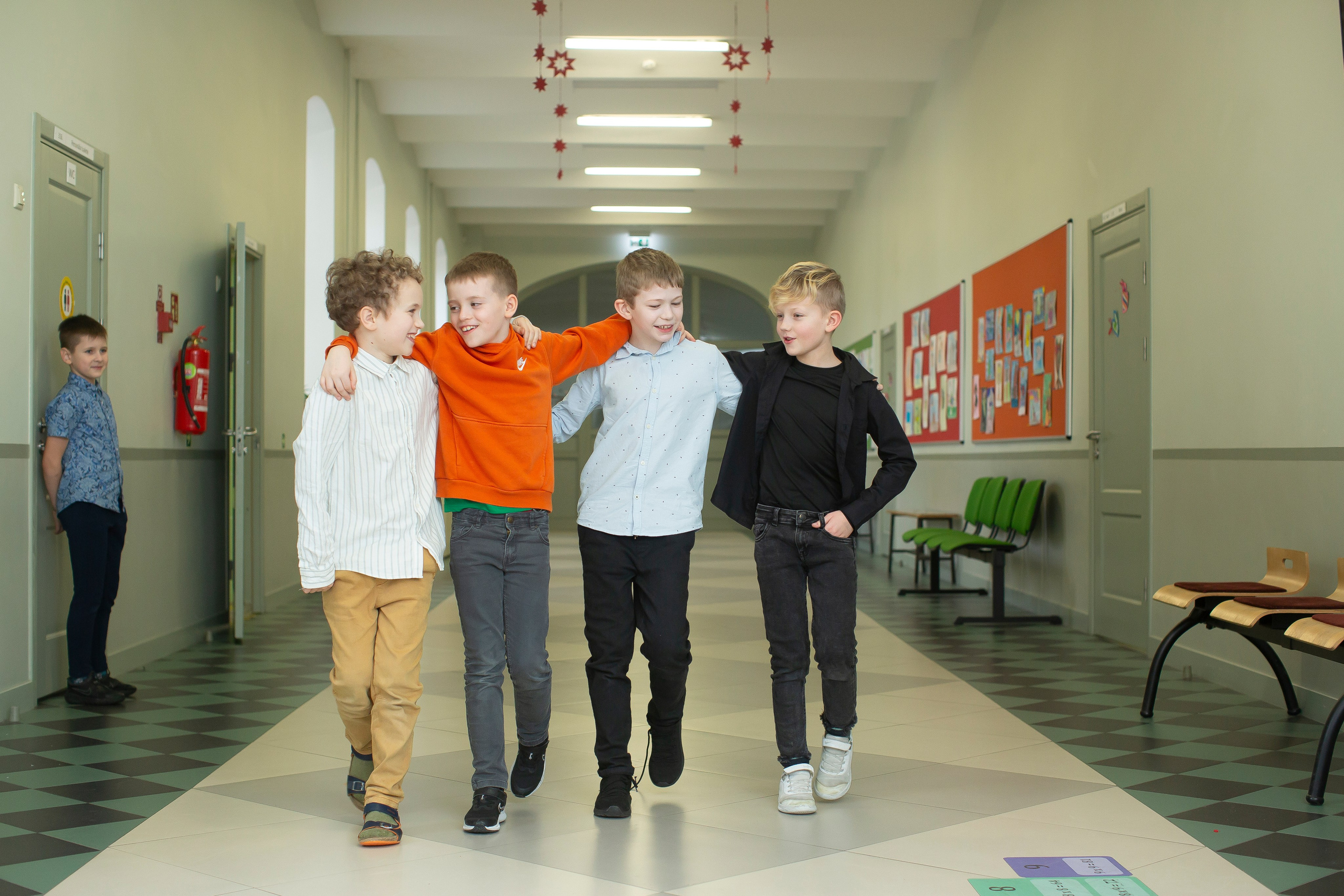 ФОТО — НАЧАЛЬНАЯ ШКОЛА. Выпускные альбомы Латвия | Schoolalbum.lv