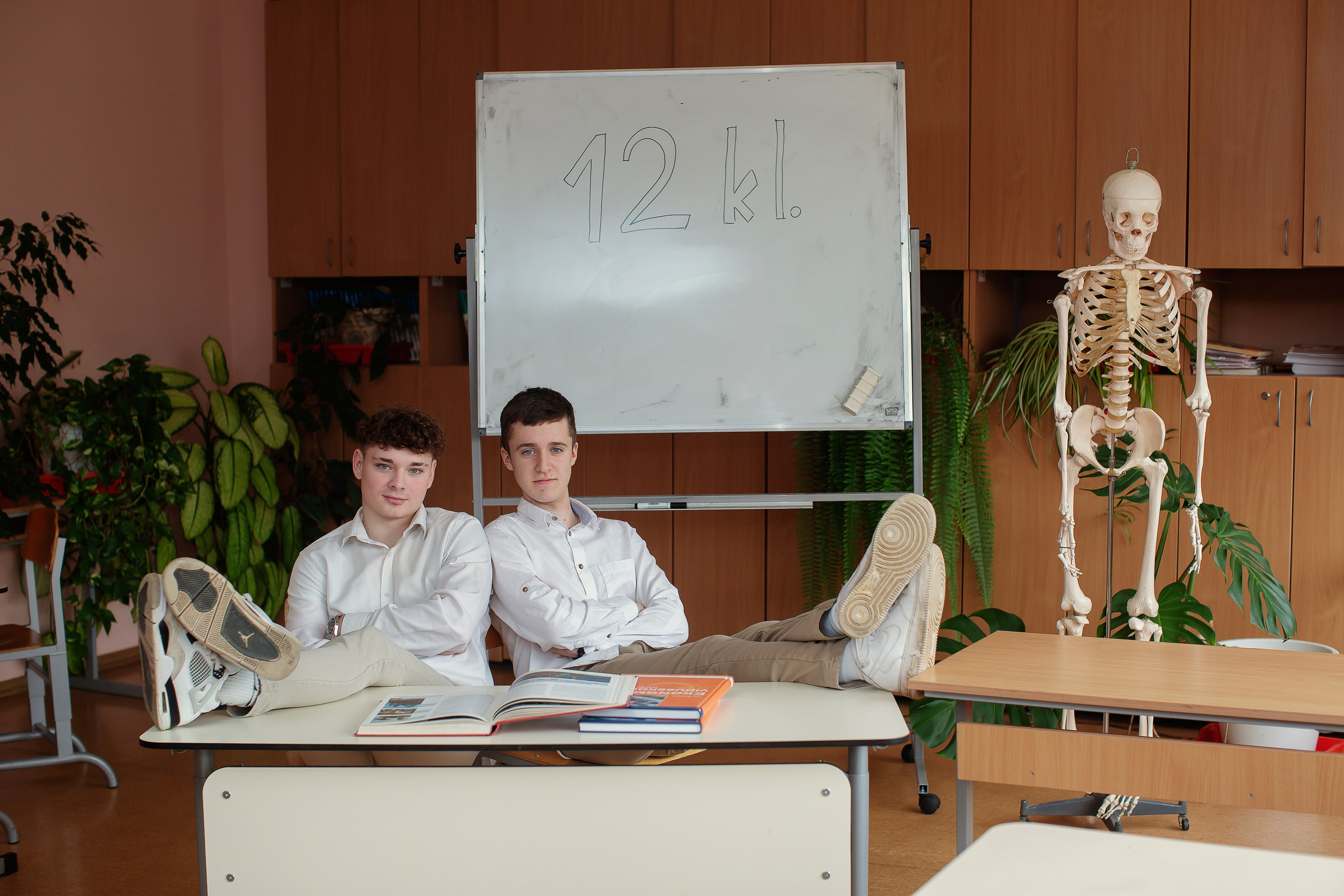 FOTO — VECĀKO KLAŠU SKOLĒNI. Izlaiduma albumi Latvijā | Schoolalbum.lv