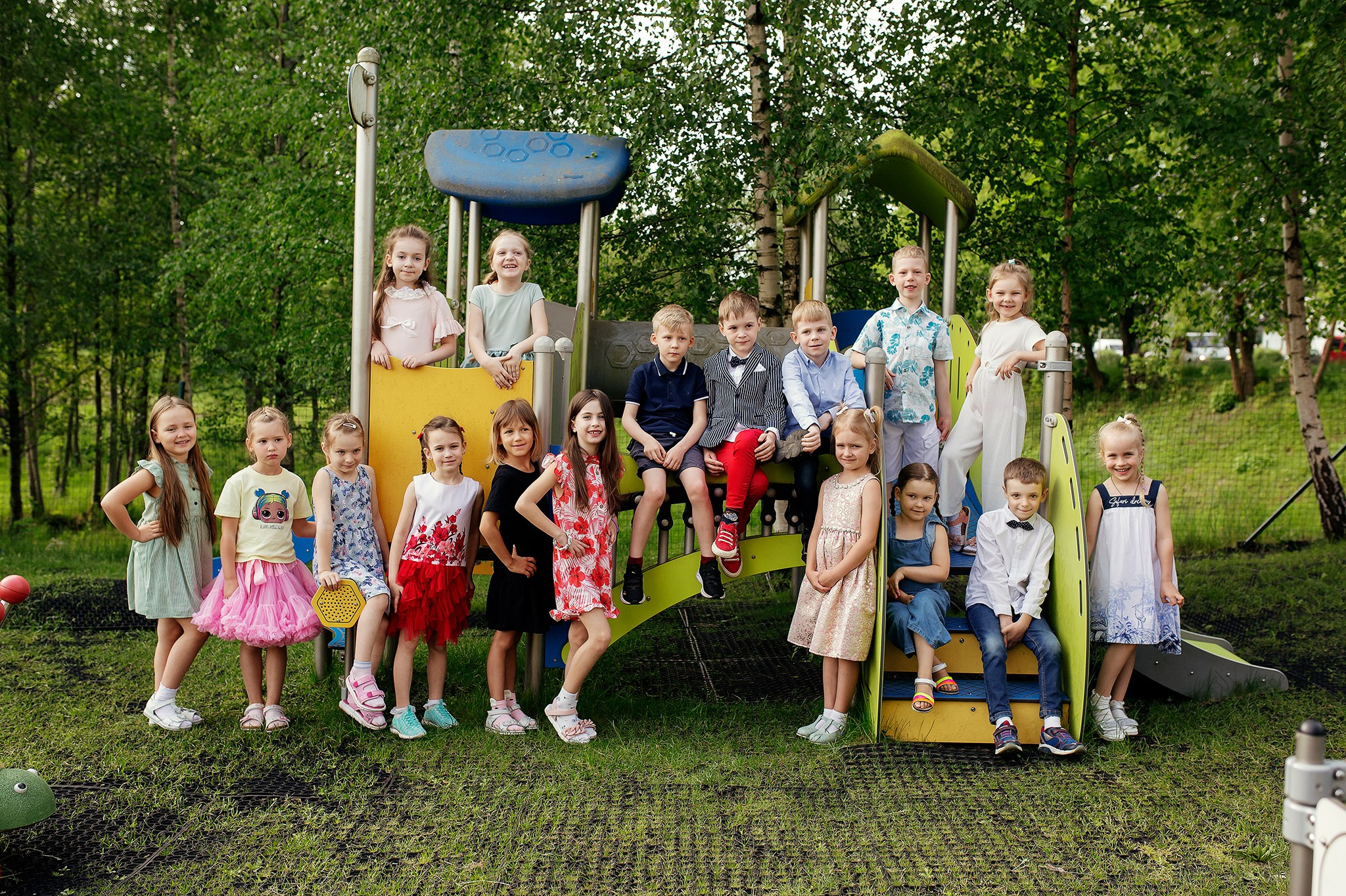 FOTO — BĒRNUDĀRZS. Izlaiduma albumi Latvijā | Schoolalbum.lv