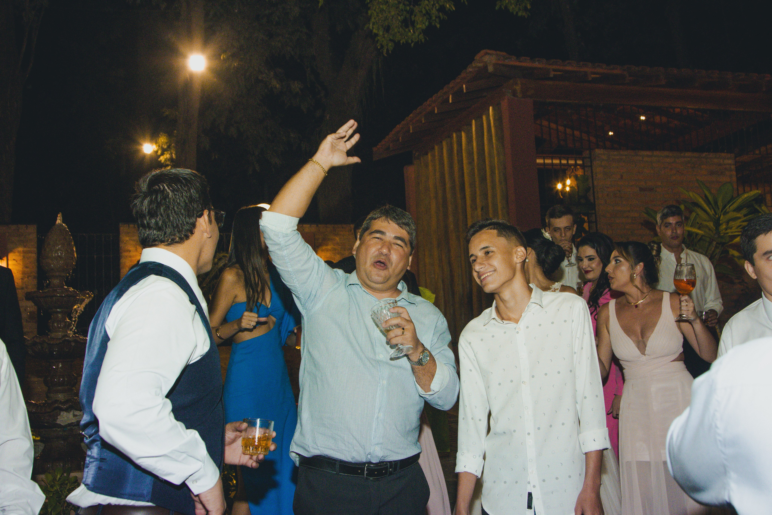 Maynara e Eder. Fotógrafos de casamento. empresas, família em Catanduva SP e região, Casal Gonçales