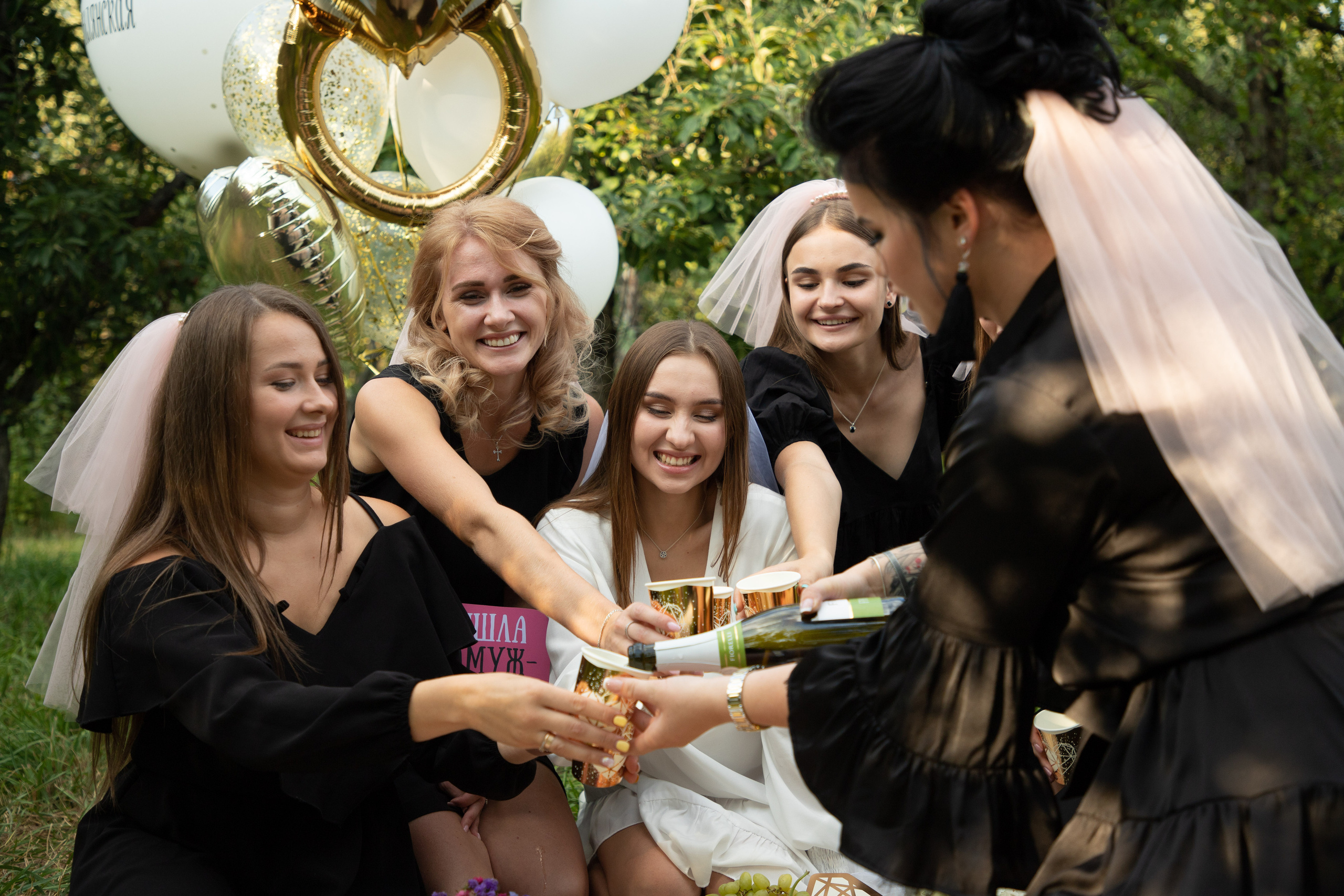 HenParty Ann. Wedding and family photographer