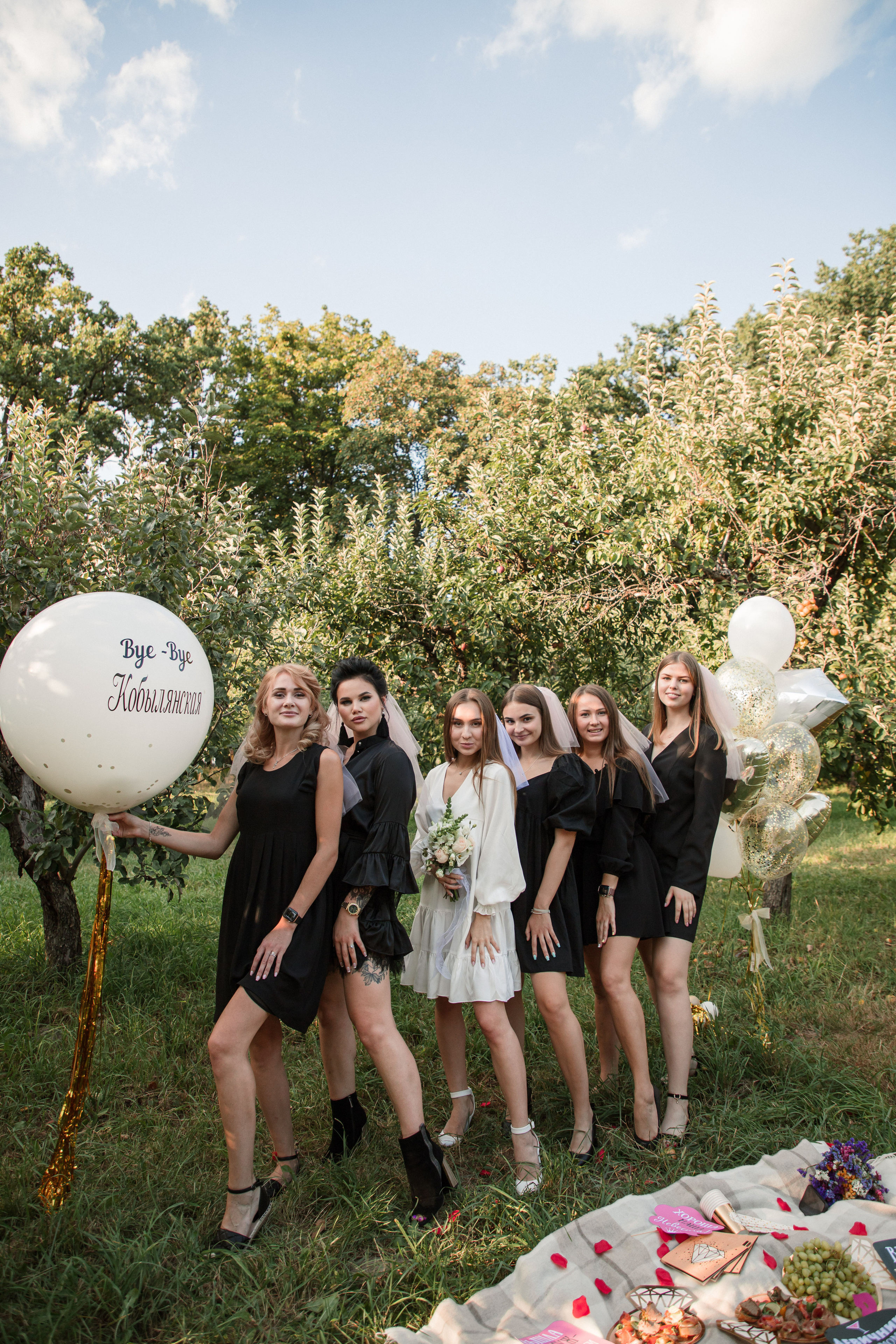 HenParty Ann. Wedding and family photographer