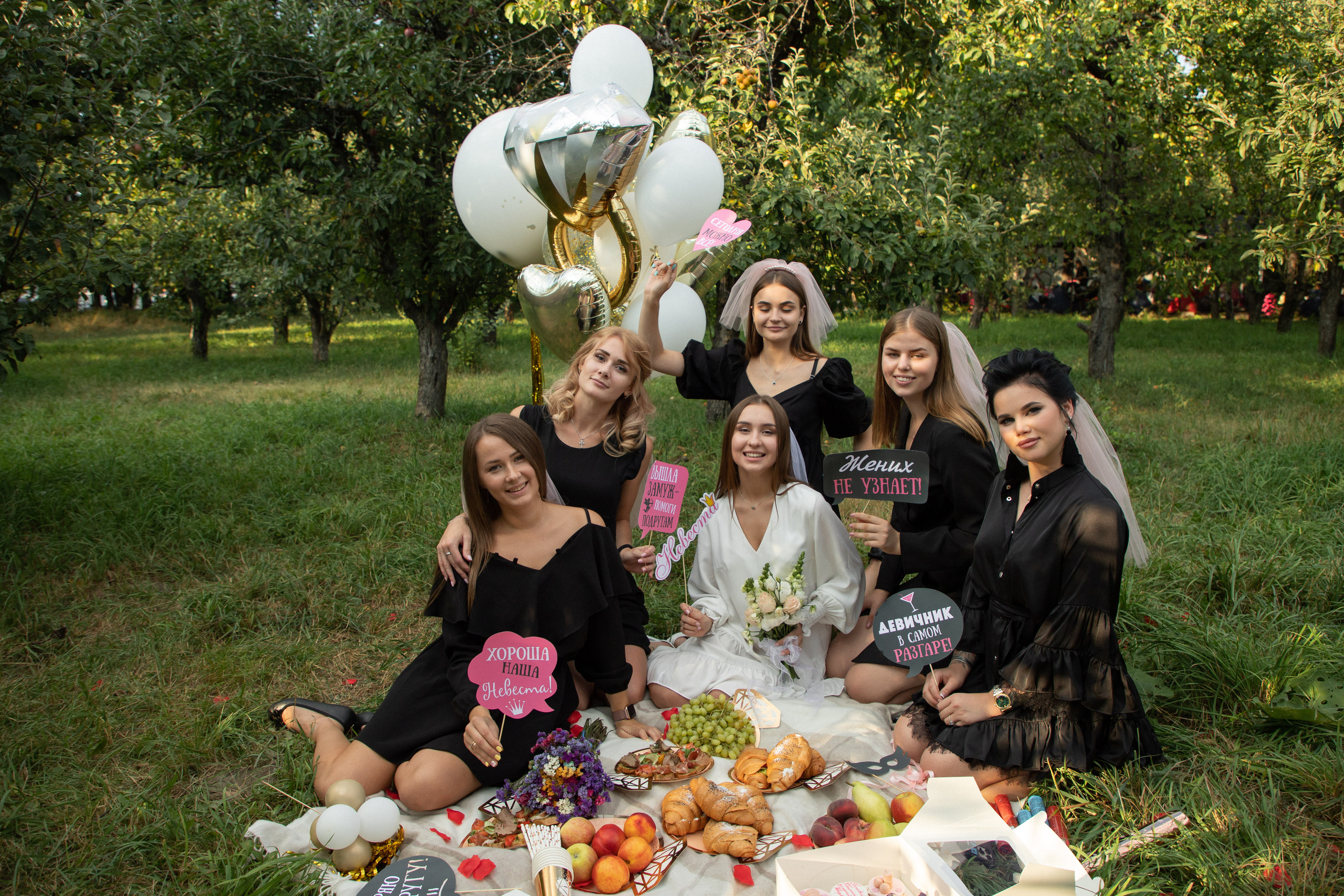 HenParty Ann. Wedding and family photographer