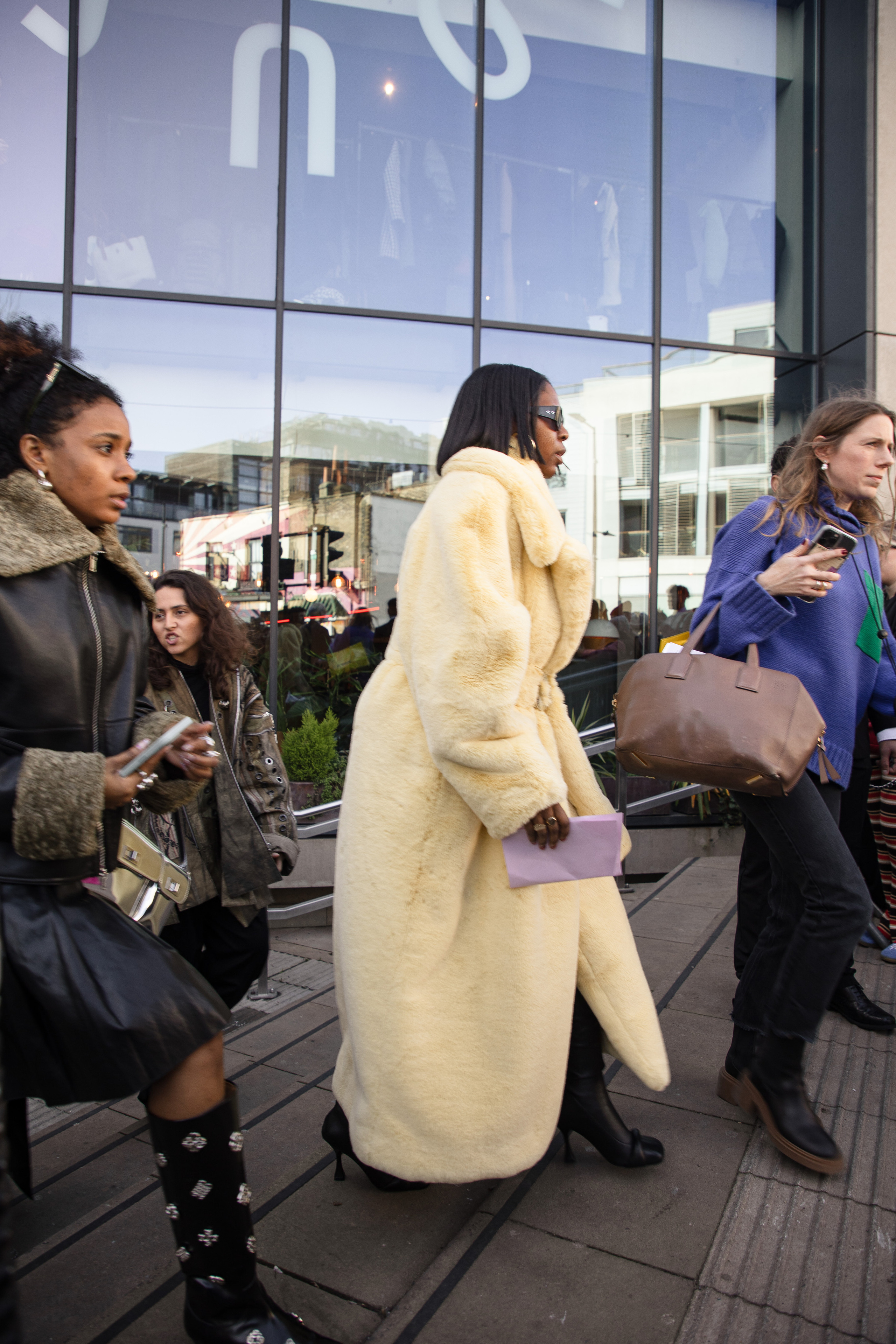 LFW Day 3. Wedding and family photographer