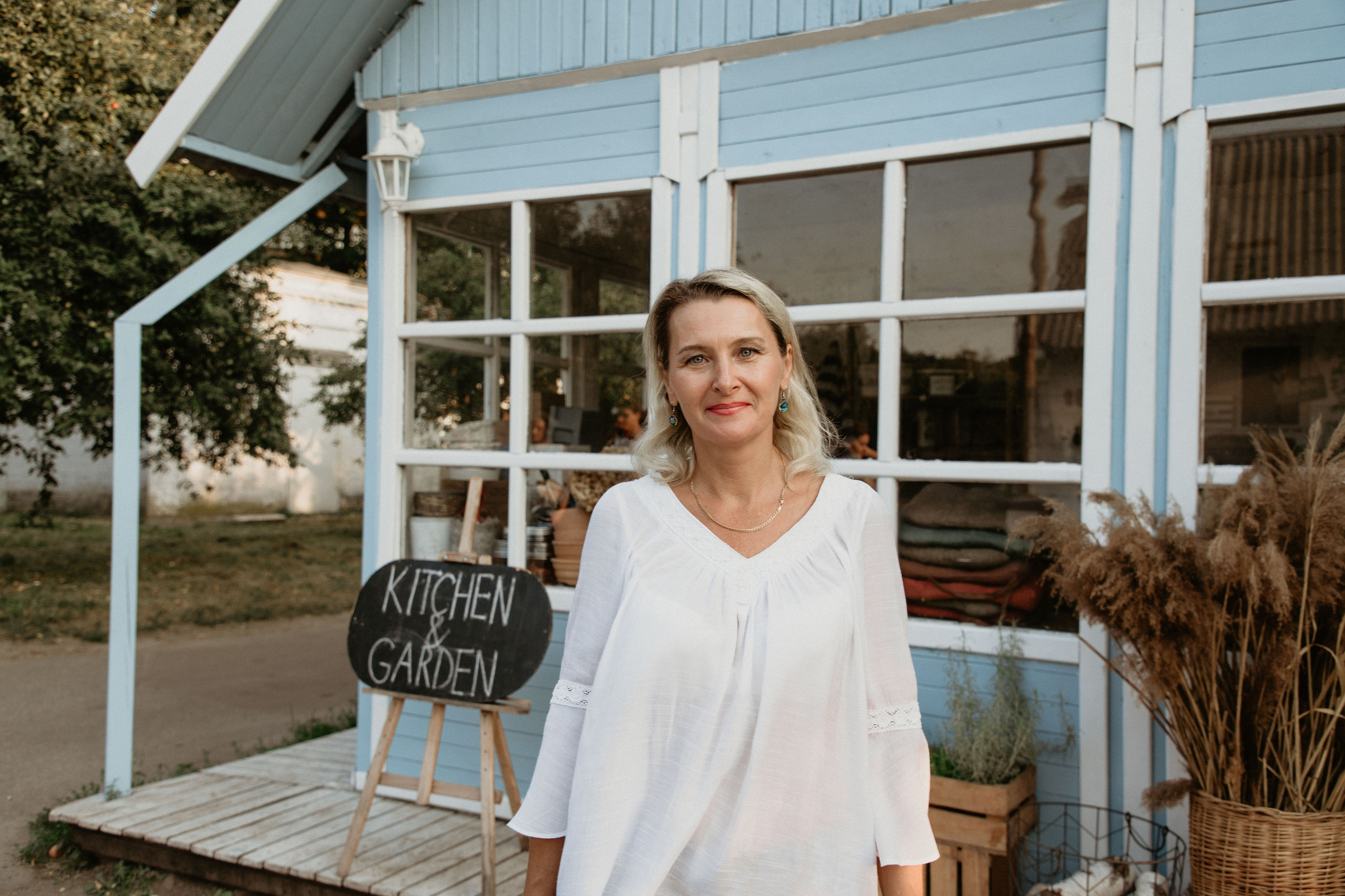 This is us. Wedding and family photographer