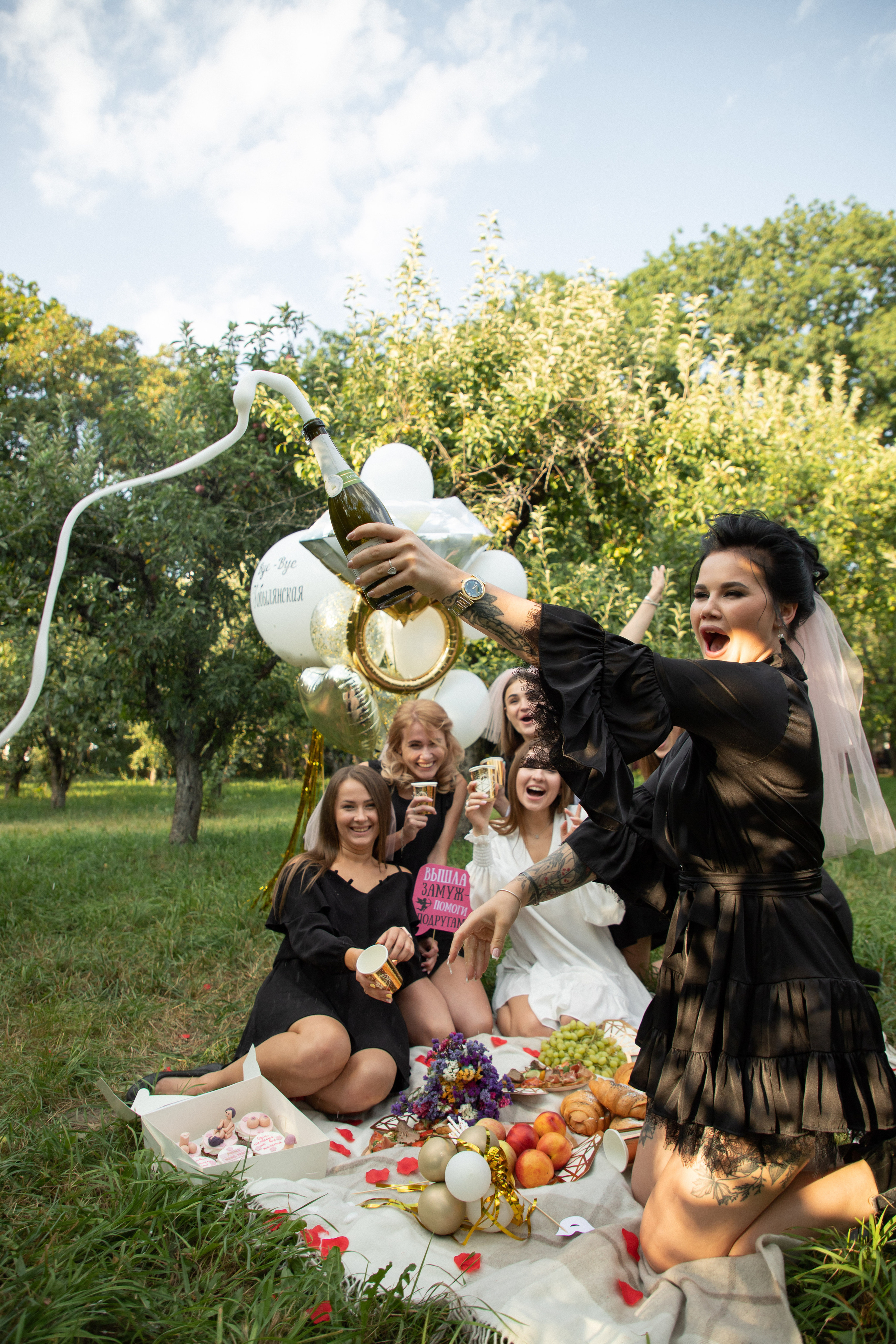 HenParty Ann. Wedding and family photographer