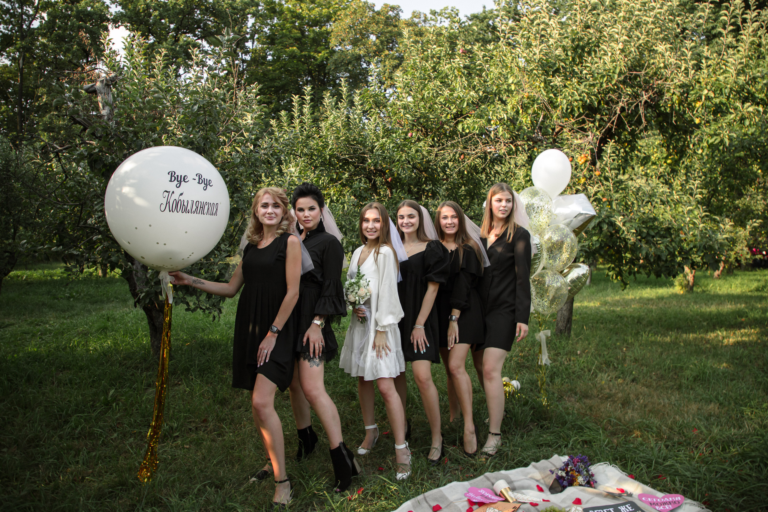 HenParty Ann. Wedding and family photographer