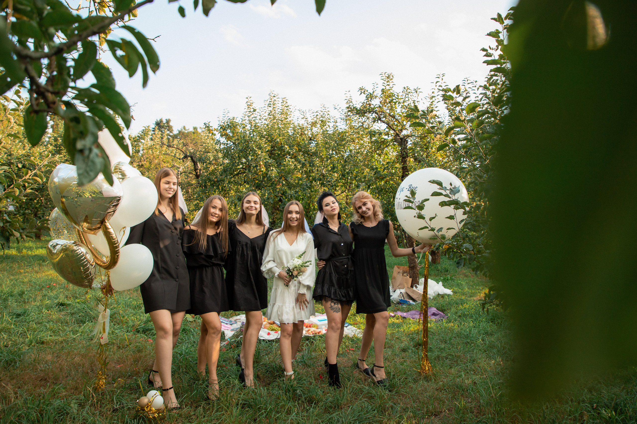 HenParty Ann. Wedding and family photographer