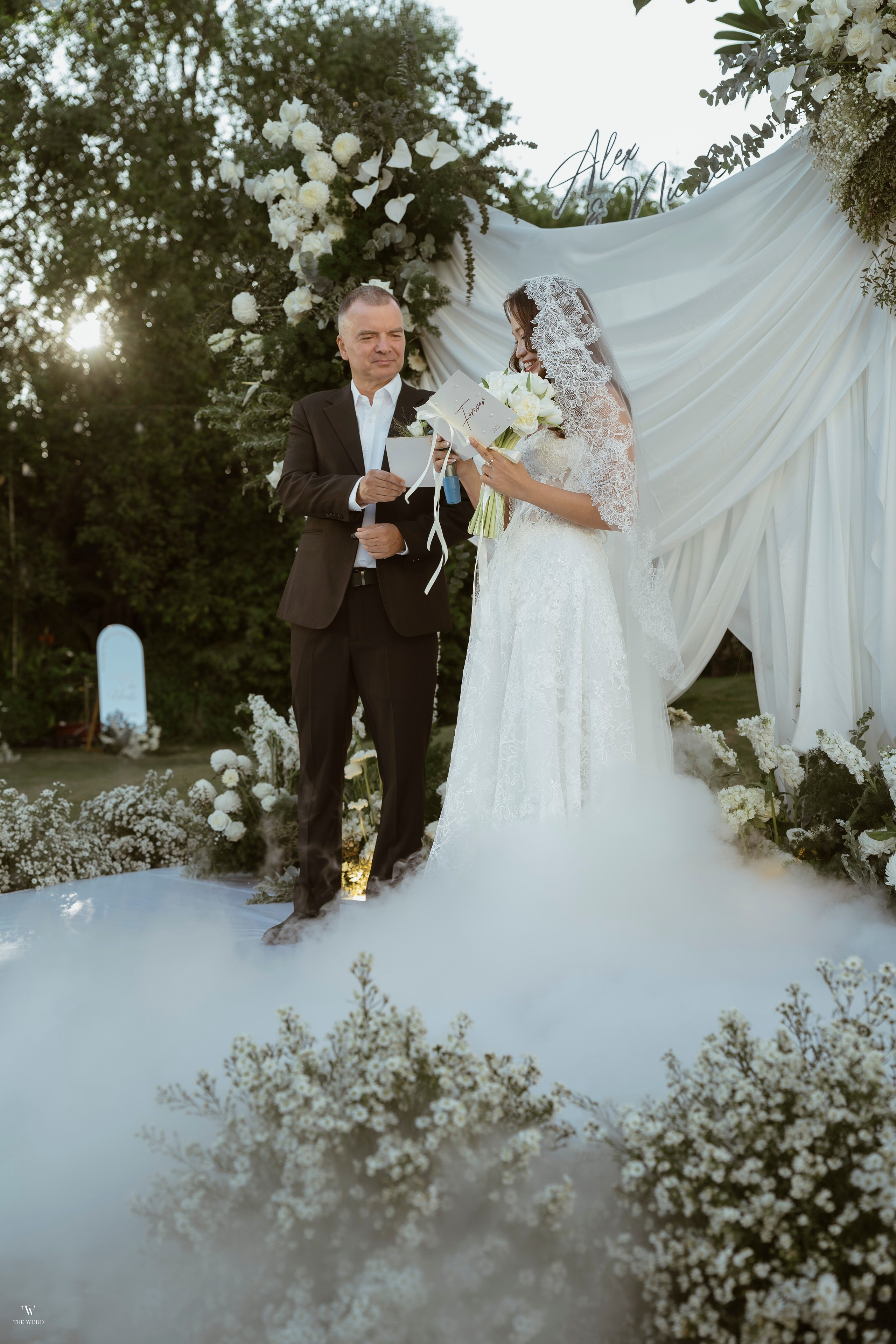 ALEX & NICOLE. WEDDING PHOTOGRAPHER IN VIETNAM