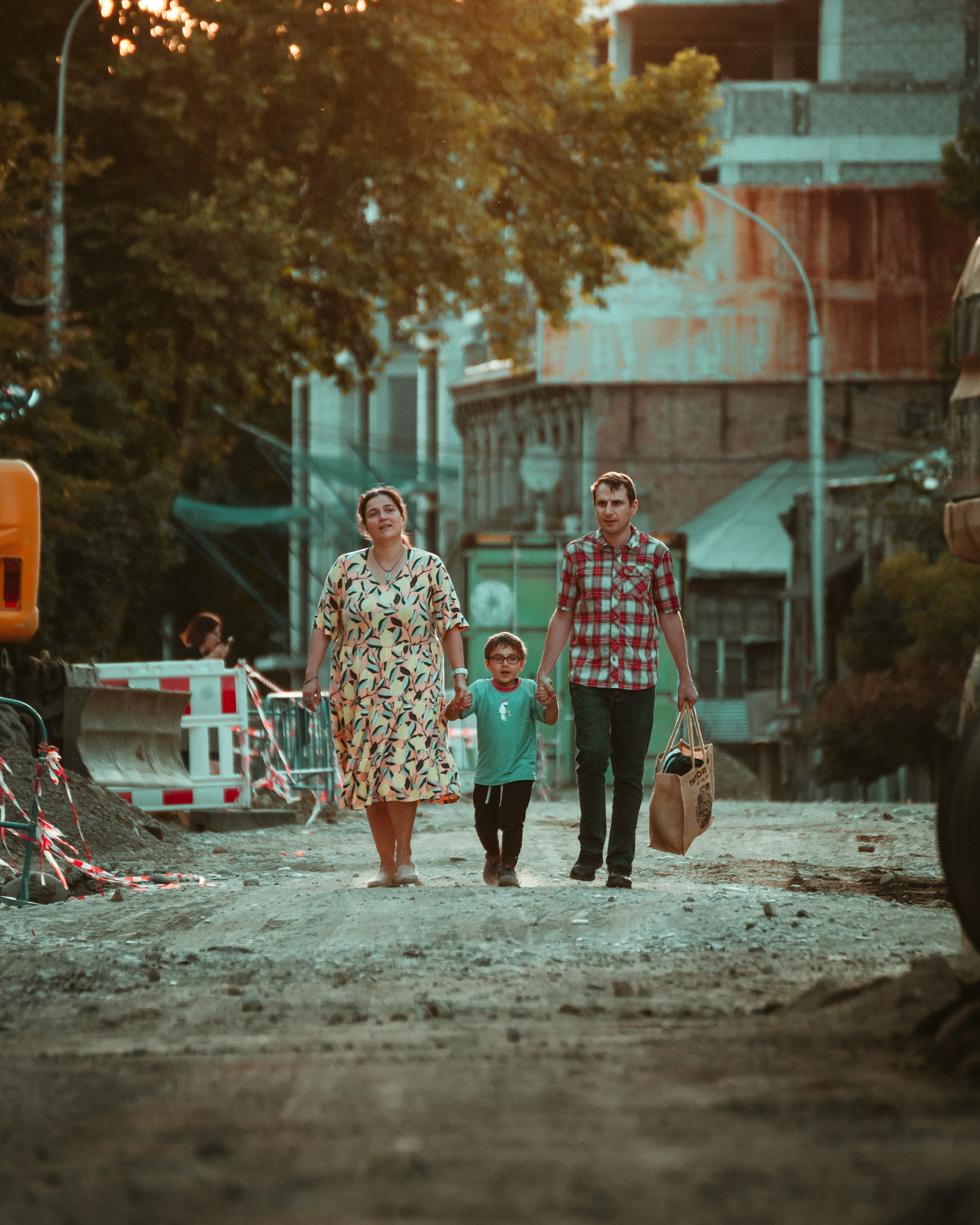 T B I L I S I. Bspander