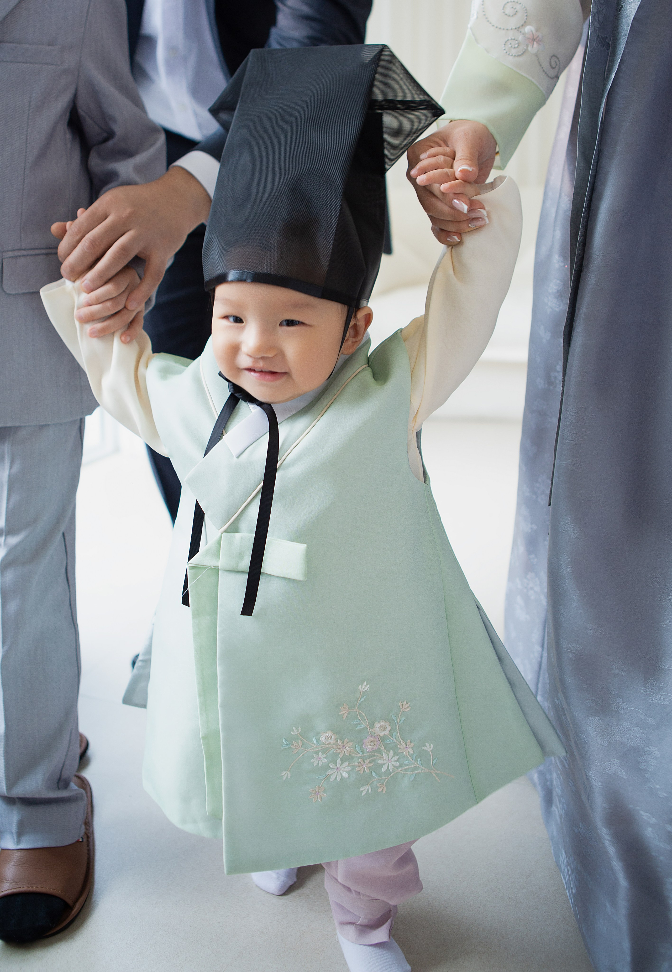 Никита в студии. Фотограф беременности, ньюборн и годовасиков в Корее Жанна Хан