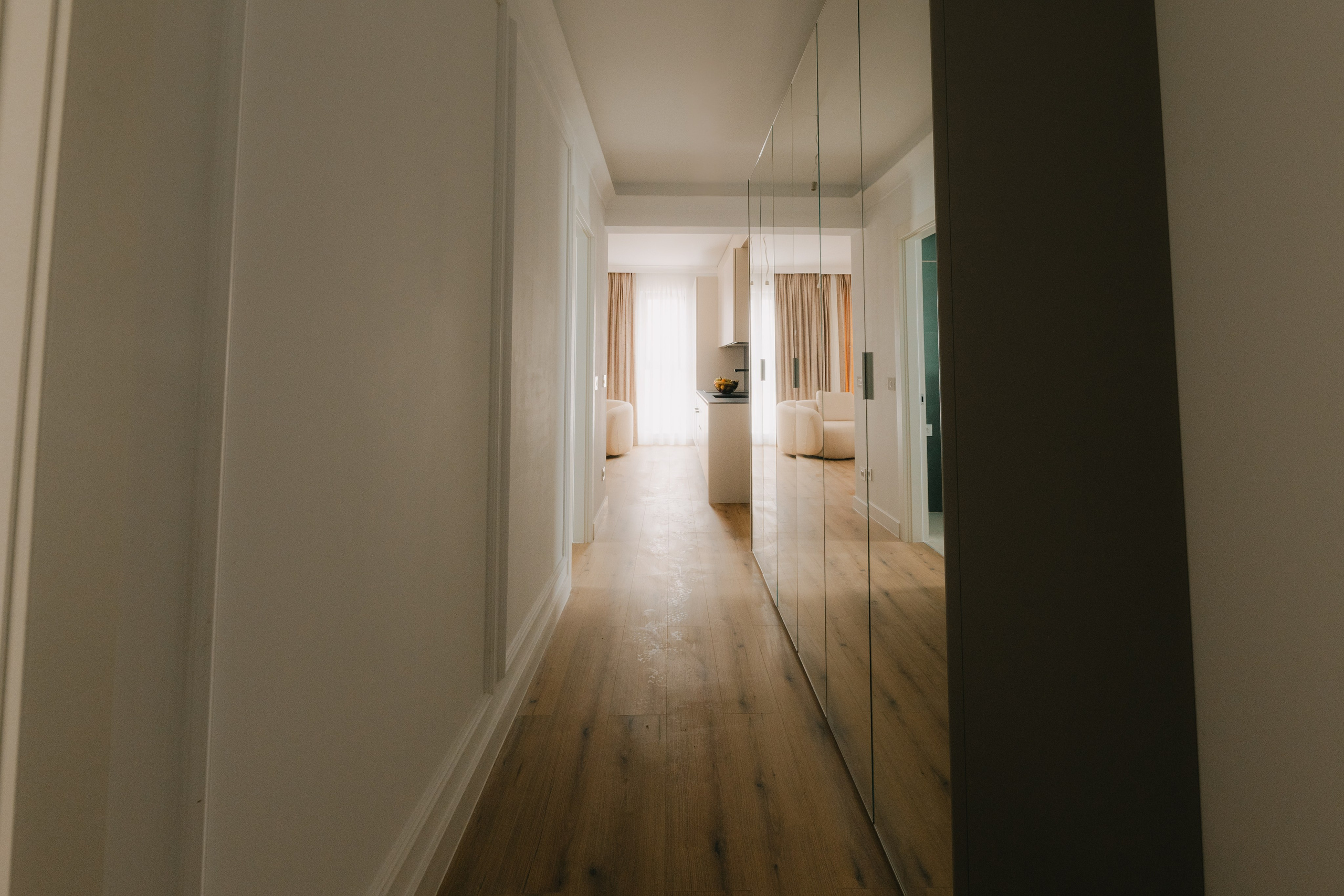 Imobiliare & Interioare - Foto