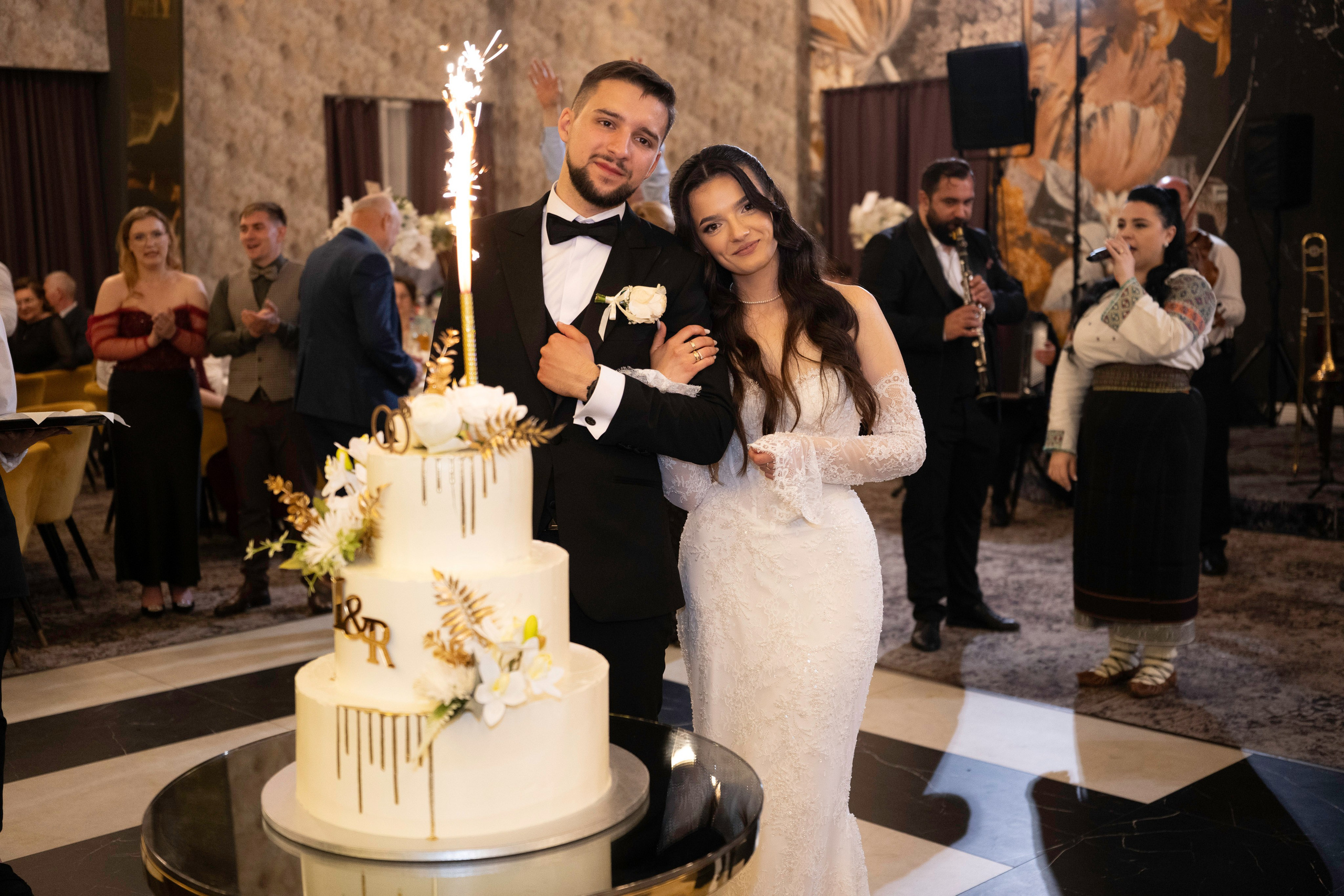 🤎 I o a n a & R o b e r t — Wedding Day Preview. Wedding & Family Photographer