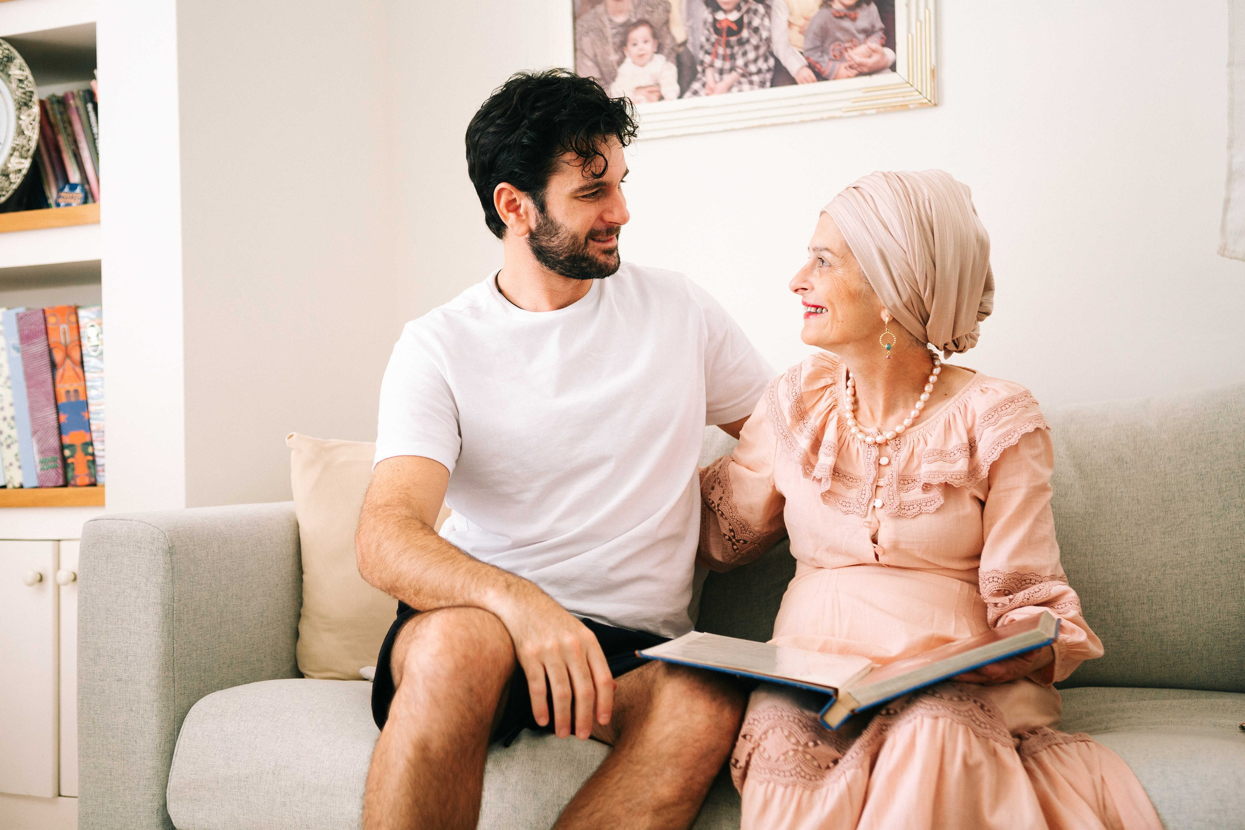 MAALE ADUMIM, HOME PHOTO SESSION + DESERT. Https://shi-photo.com/
