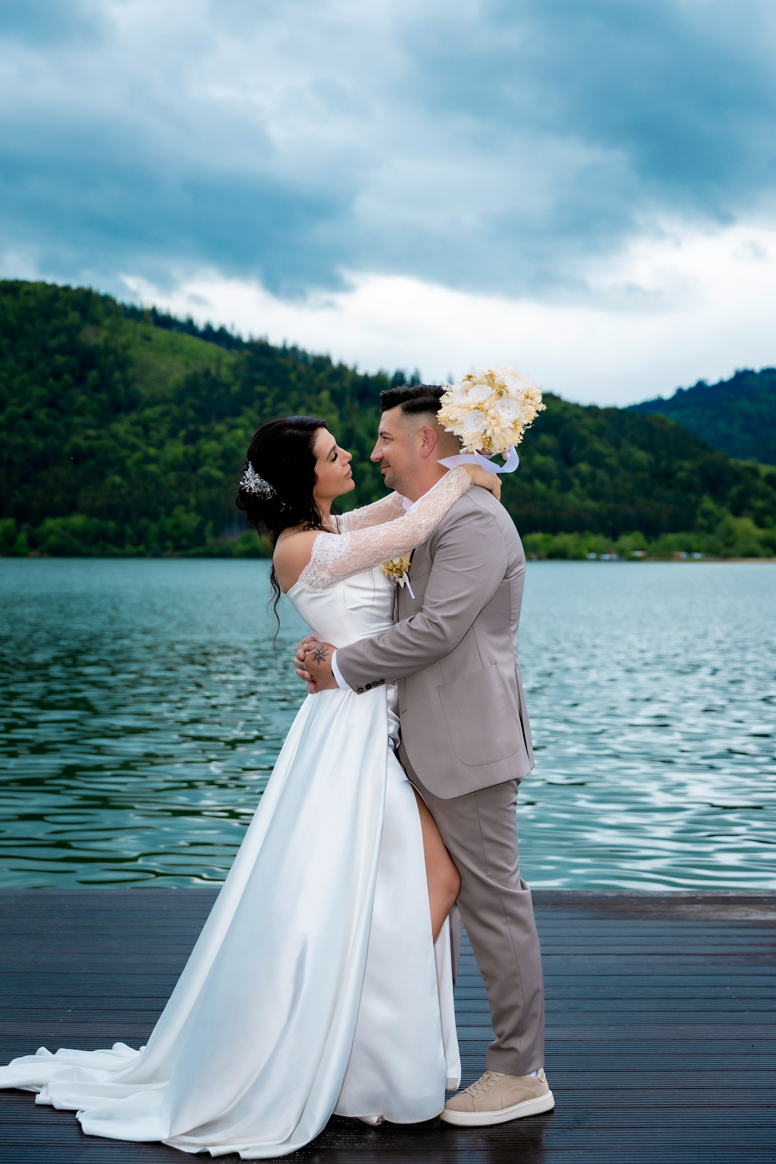 Dimakphotograph: Spezialist für authentische Eventfotografie in der gesamten Alpenregion – fängt Ihre besonderen Momente ein.