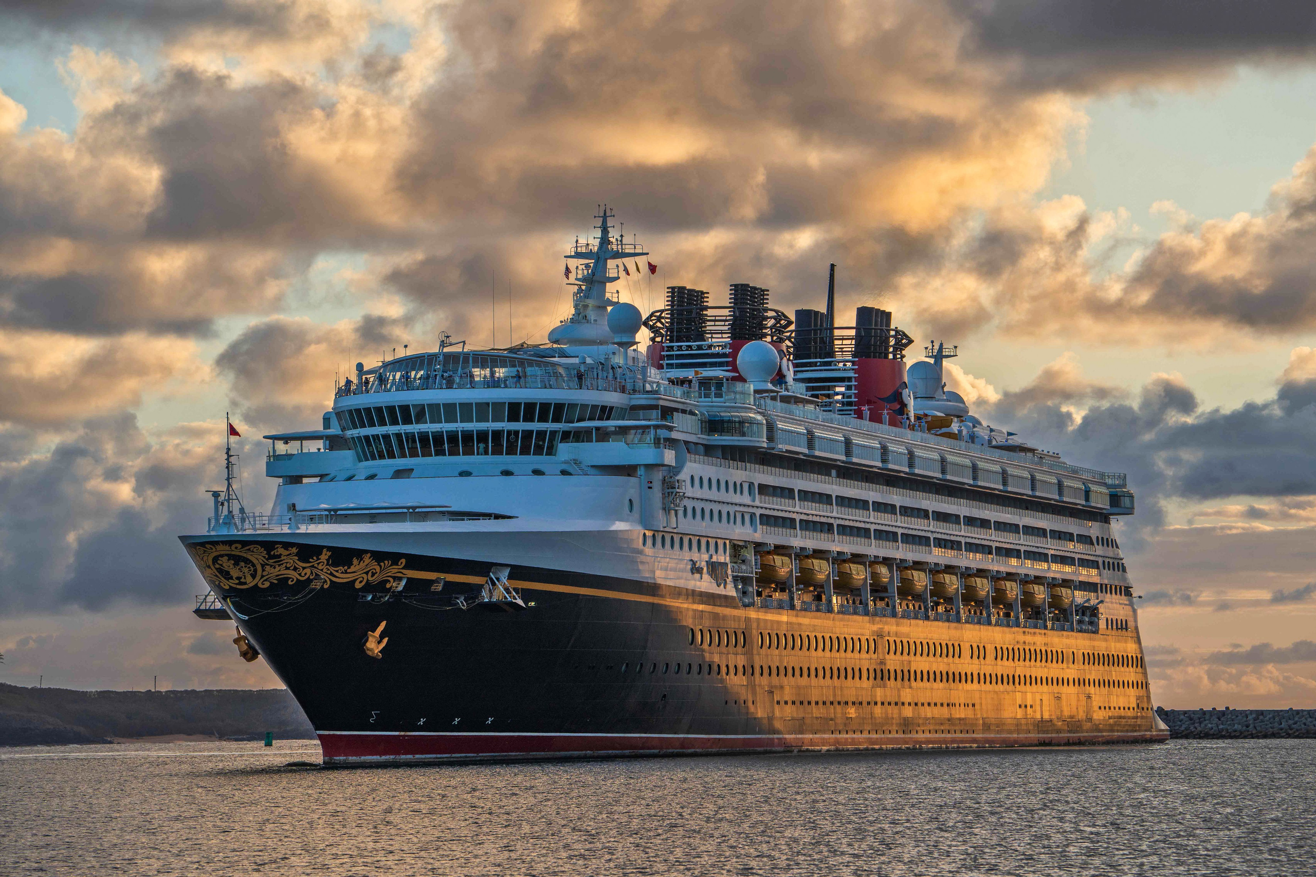 SHIPS. Awards winning photographer in Kauai, Hawaii