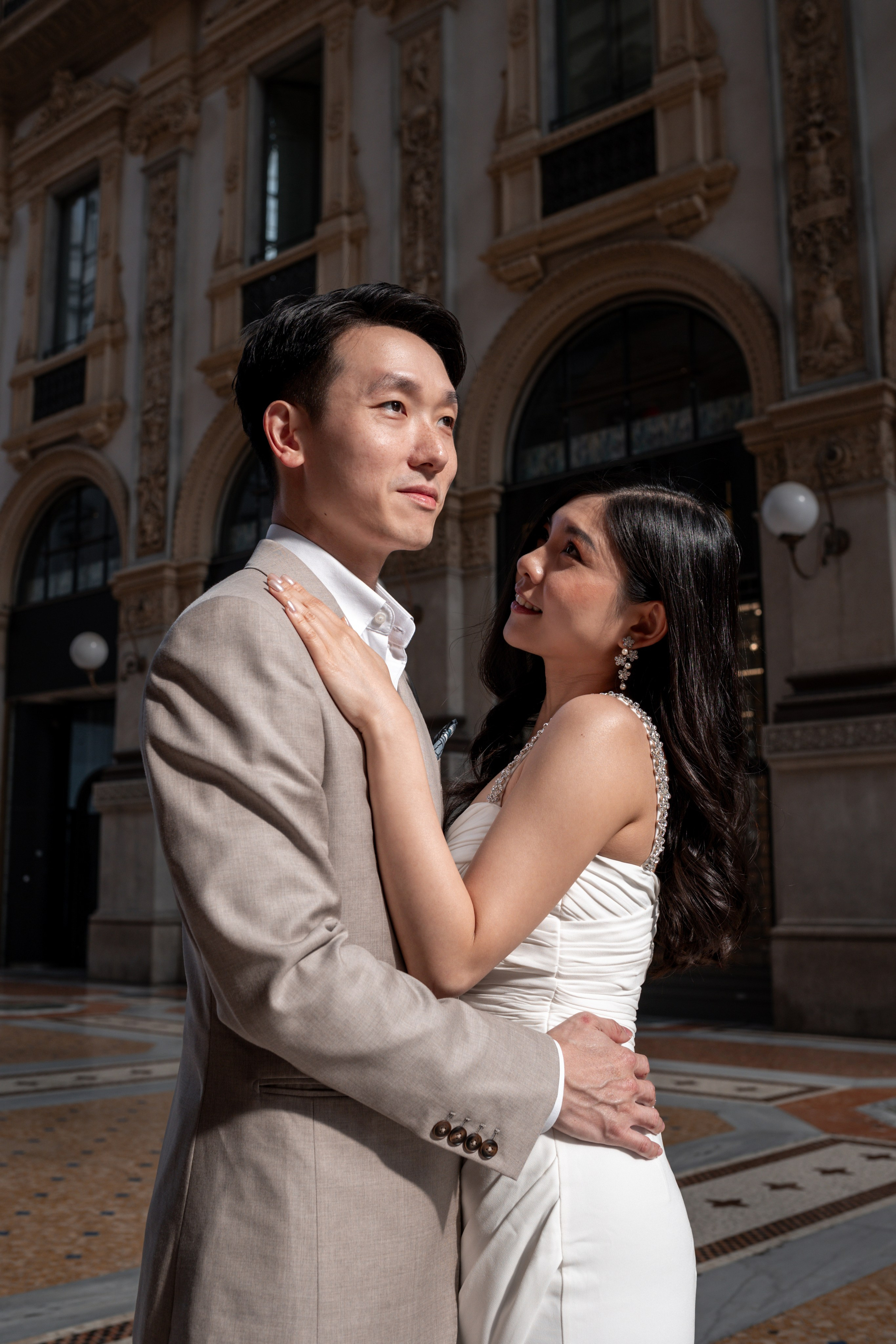 Walk in Milan. Photographer in Milan |Mila Pro Photo