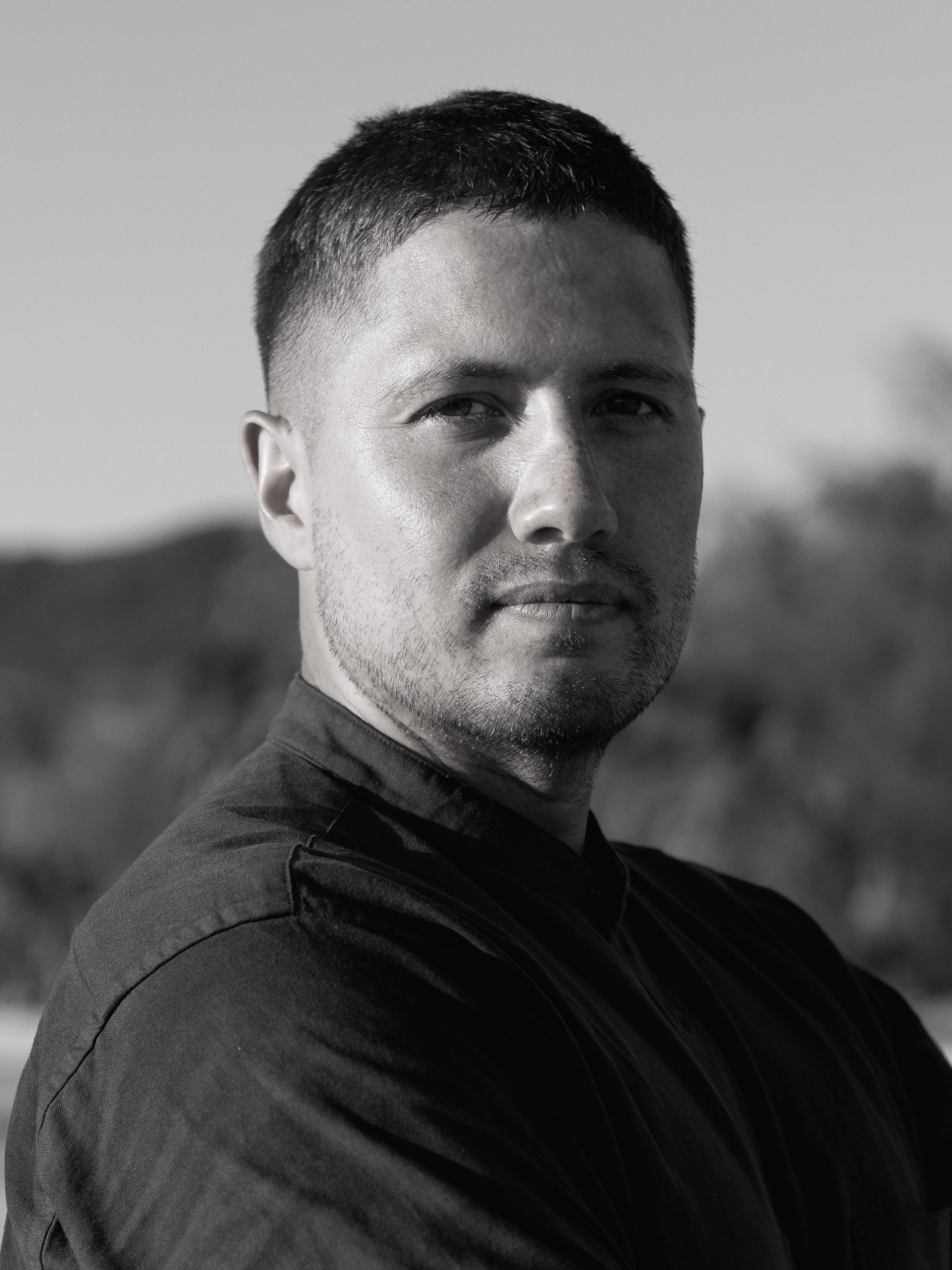 INDIVIDUAL MEN'S PHOTO SHOOT. HOME