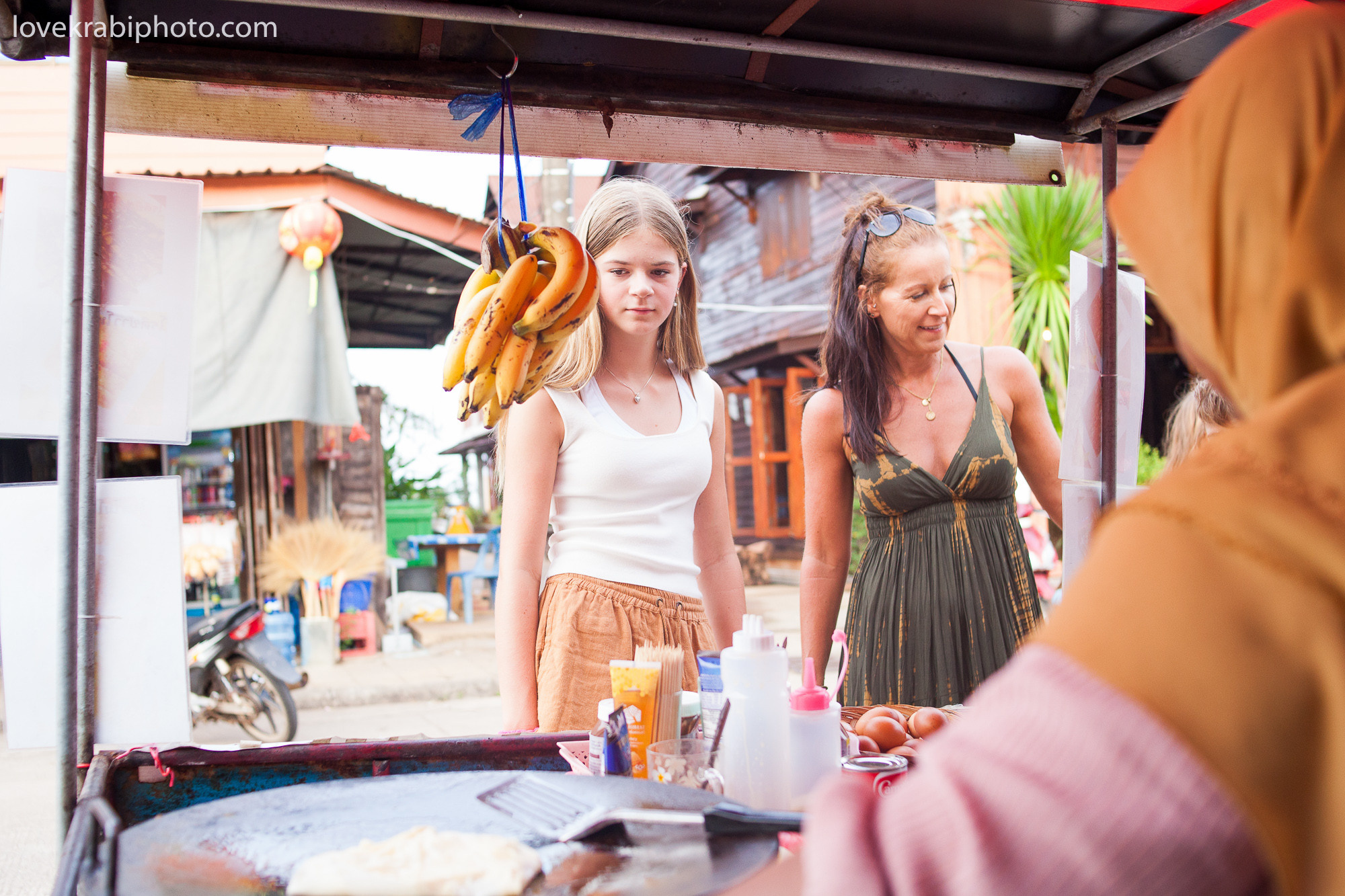 Thailand family photography, Koh Lanta photographer, kohlanta photosession, koh lanta old town, kohlanta island tour, kohlanta family resort, kohlanta beautiful beach