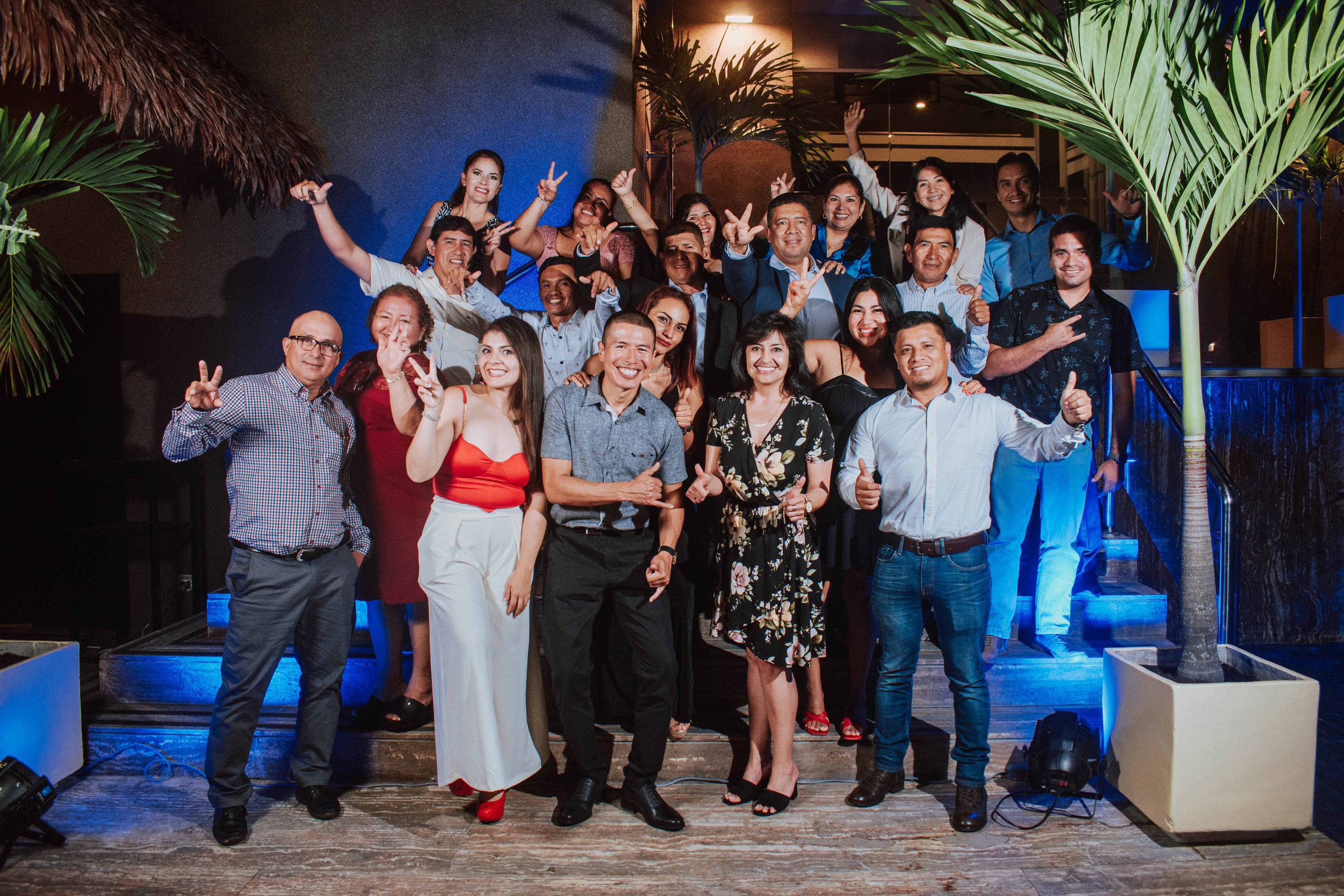 Corporativos. César Sifuentes - Fotógrafo