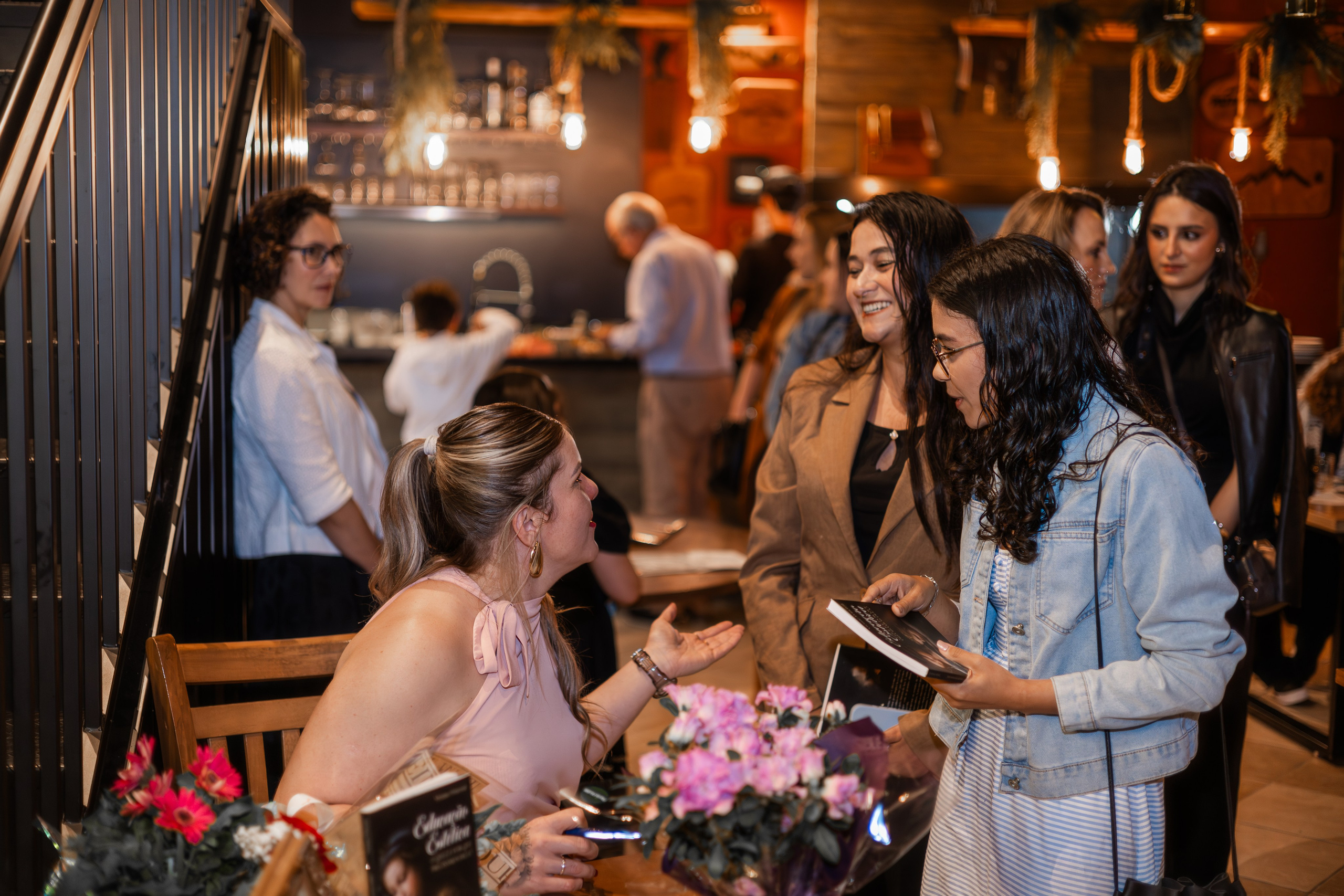 Lançamento de Livro Vivi Princival