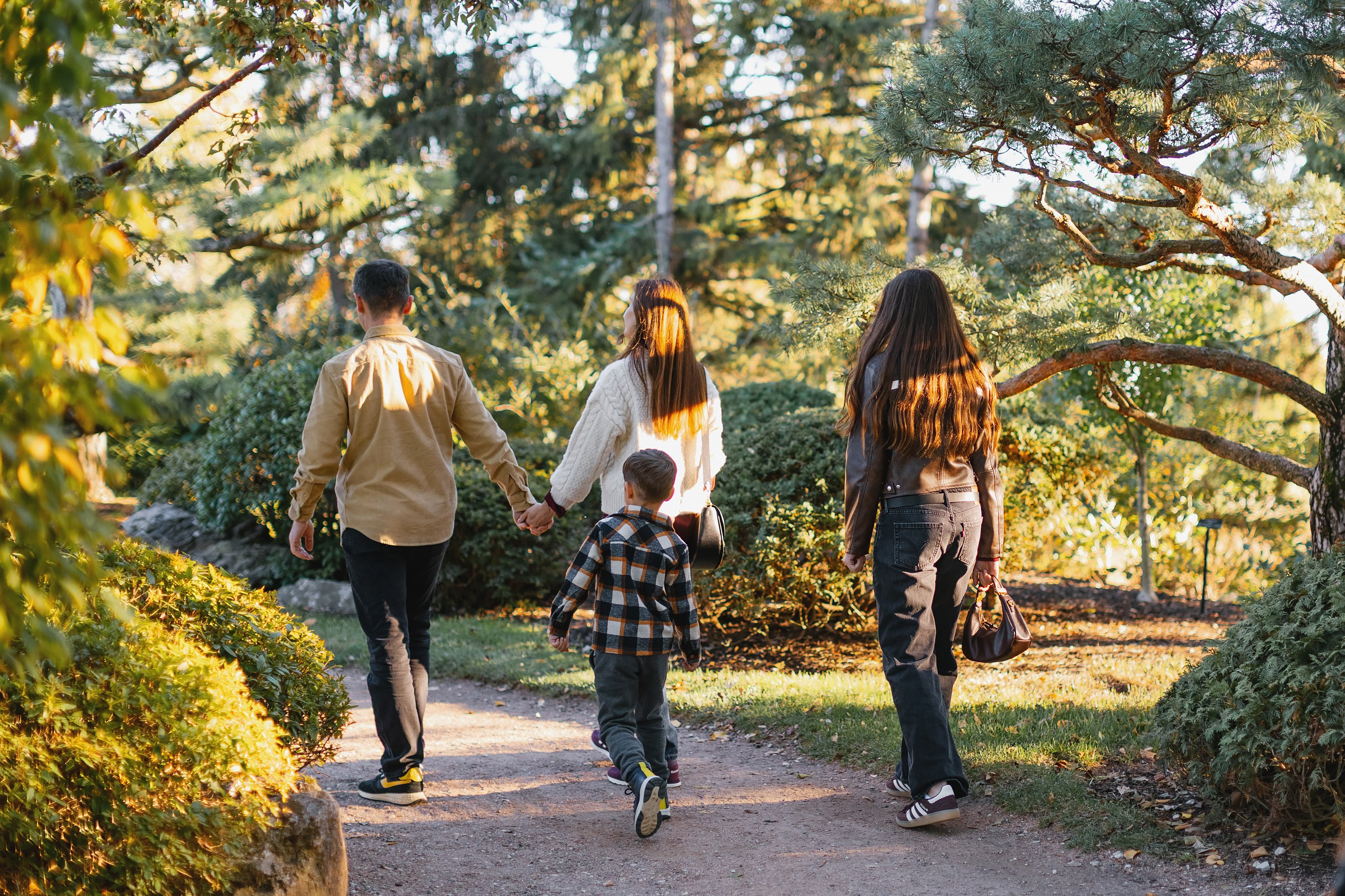 10.26.25 Family Photoshoot. Wedding family event photographer in Chicago Nick Yushevich