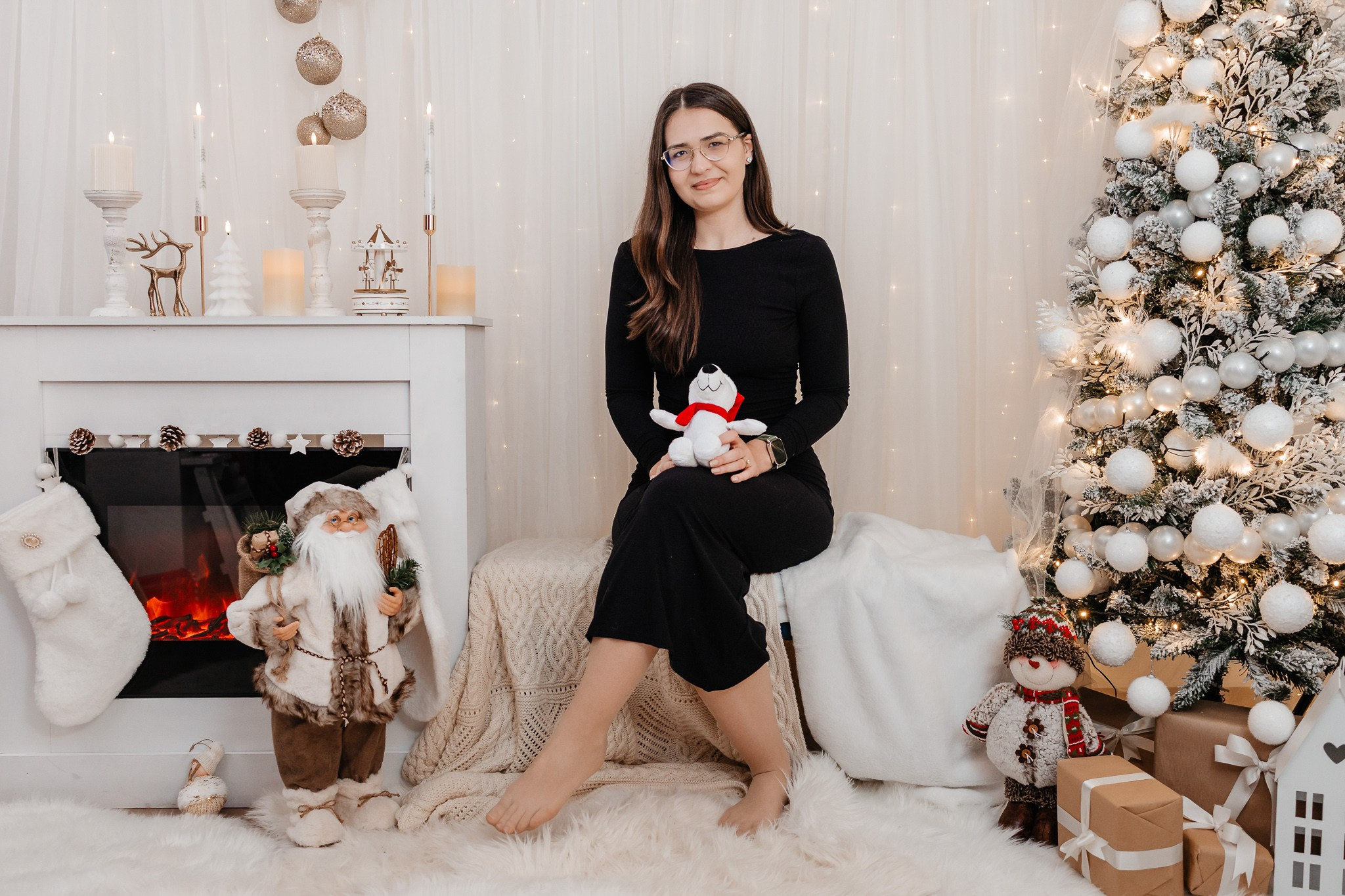 Ședințe Foto Crăciun 2025 Piatra Neamț | Fotografii de Sărbători | FotoACTIV. Fotograf Profesionist Piatra Neamț, Roman, Târgu Neamț, Bicaz, Neamț | Studio, Nuntă, Botez, Eveniment | FotoACTIV