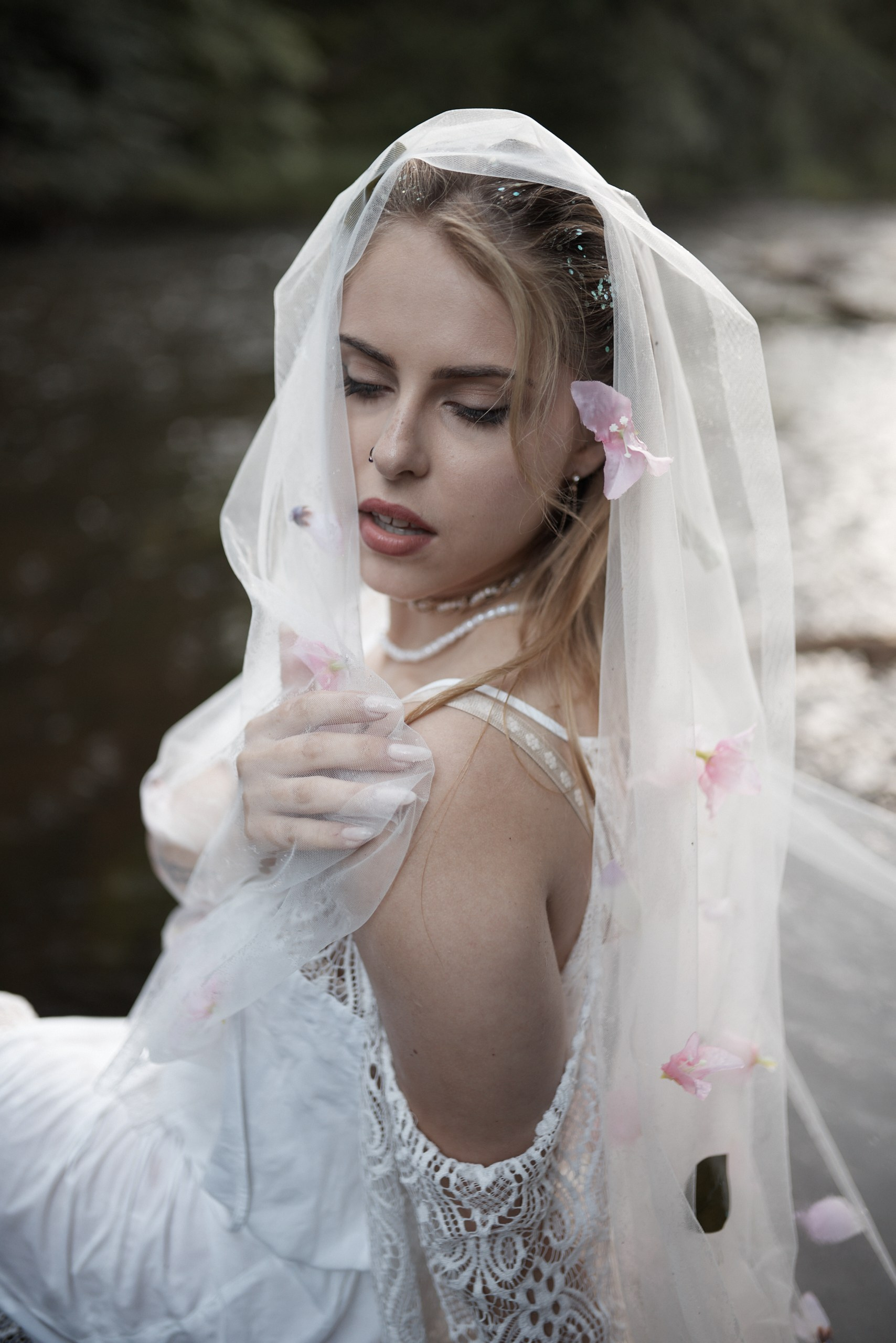 PRESETS. Profesionalus fotografas Vilniuje. Asmeninės ir šeimos fotosesijos, vestuvių, krikštynų bei renginių fotografavimas, produktų fotografija