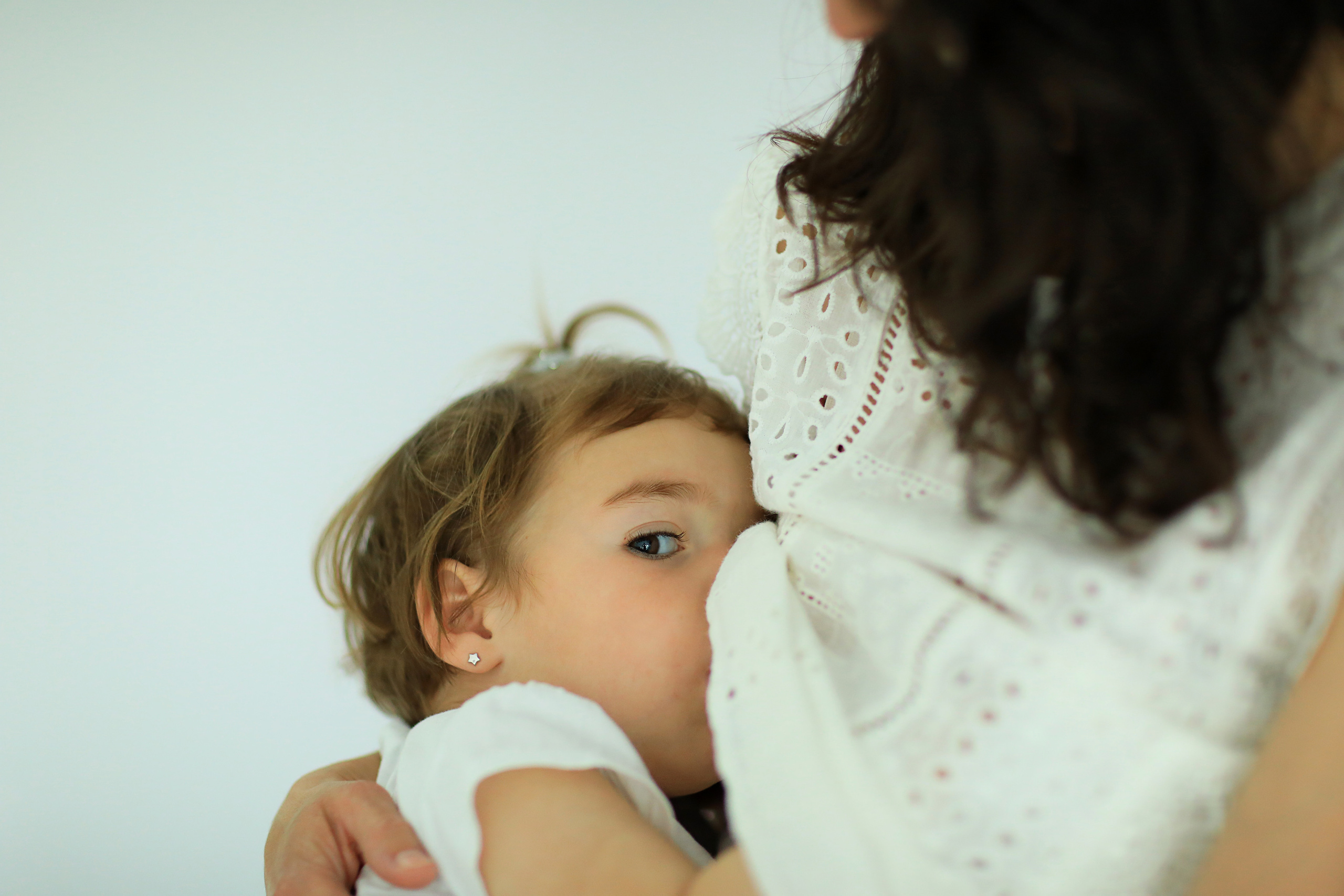 Celia. Fotografía de Eventos, Embarazo y Familiar en Pirineos