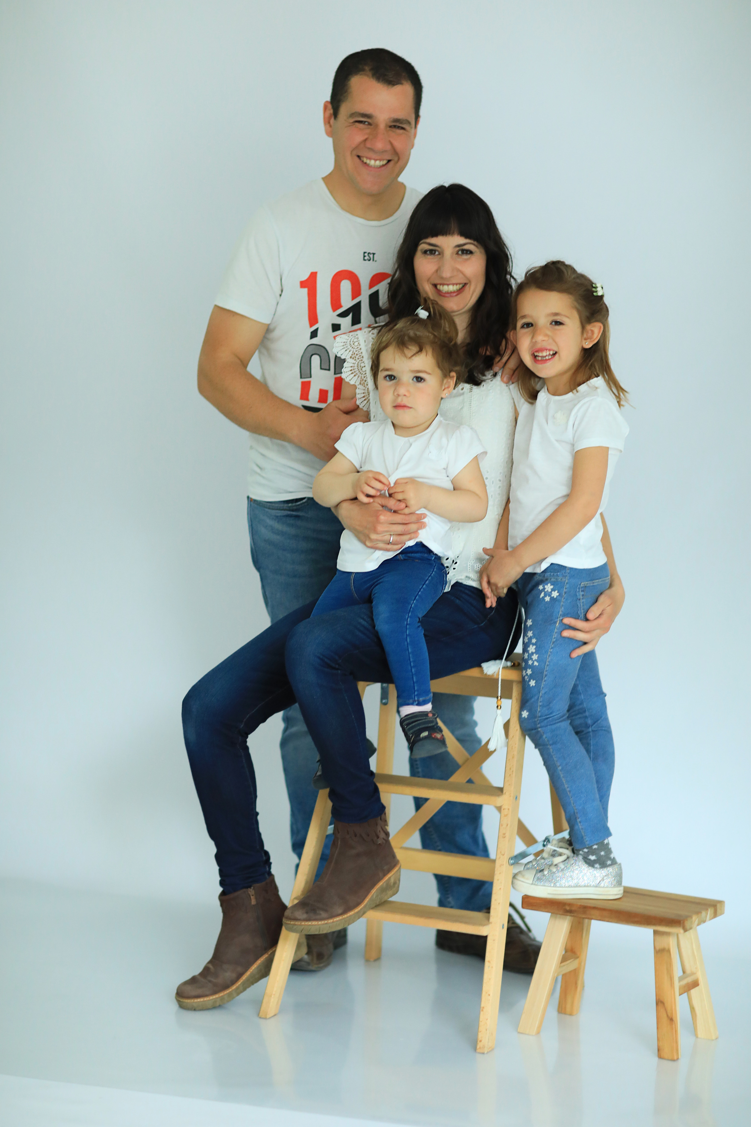 Celia. Fotografía de Eventos, Embarazo y Familiar en Pirineos