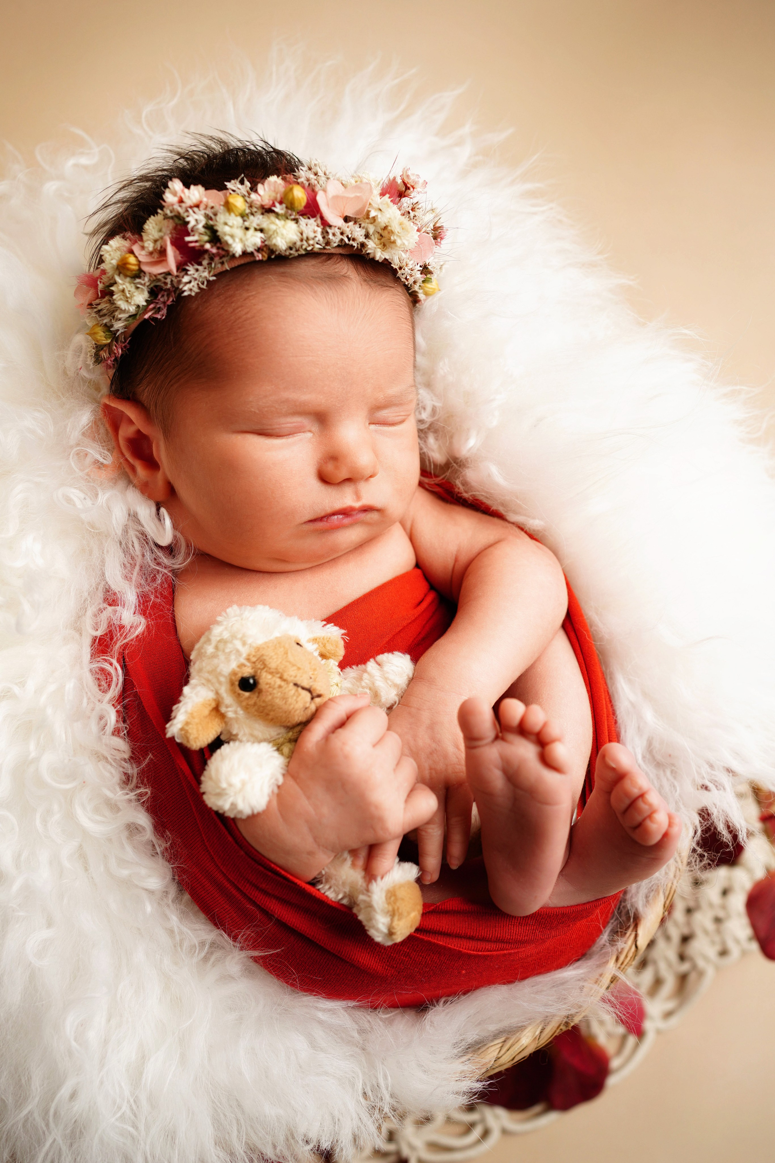 Elina. Neugeborenenfotografin und Retoucher in Augsburg Nastassia Schneider