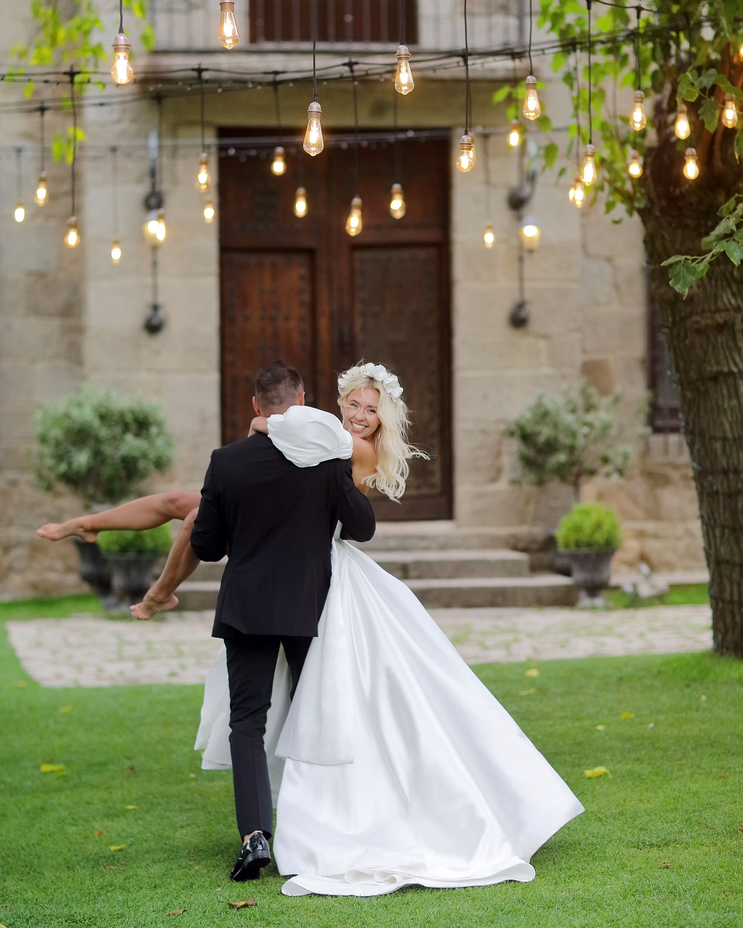 Madrid. Finca El Gasco. Luxury wedding, portrait, family photographer over Europe