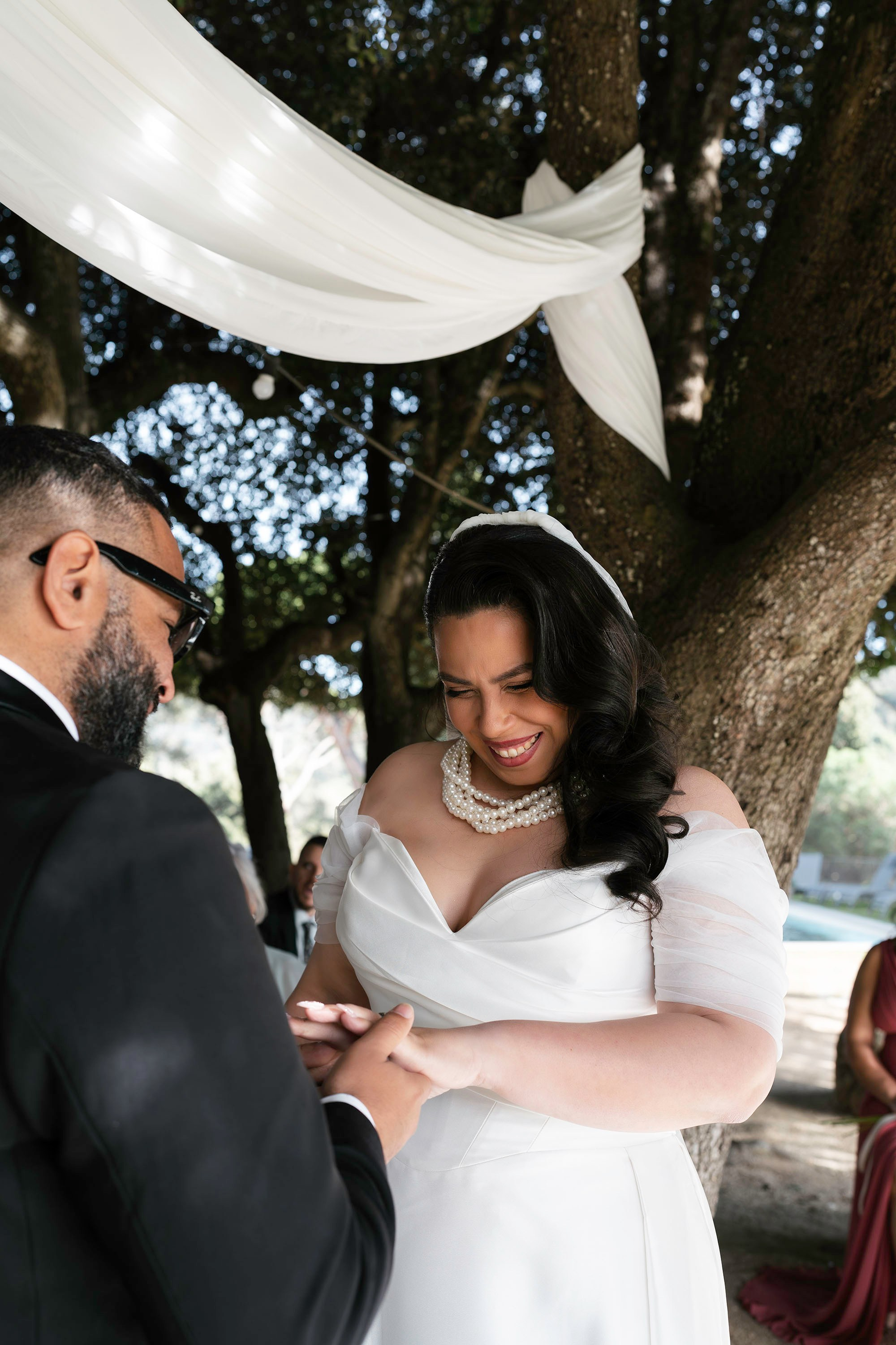 Donielle and Edwin. Fotógrafos de bodas de destino y creadores de contenido con base en España