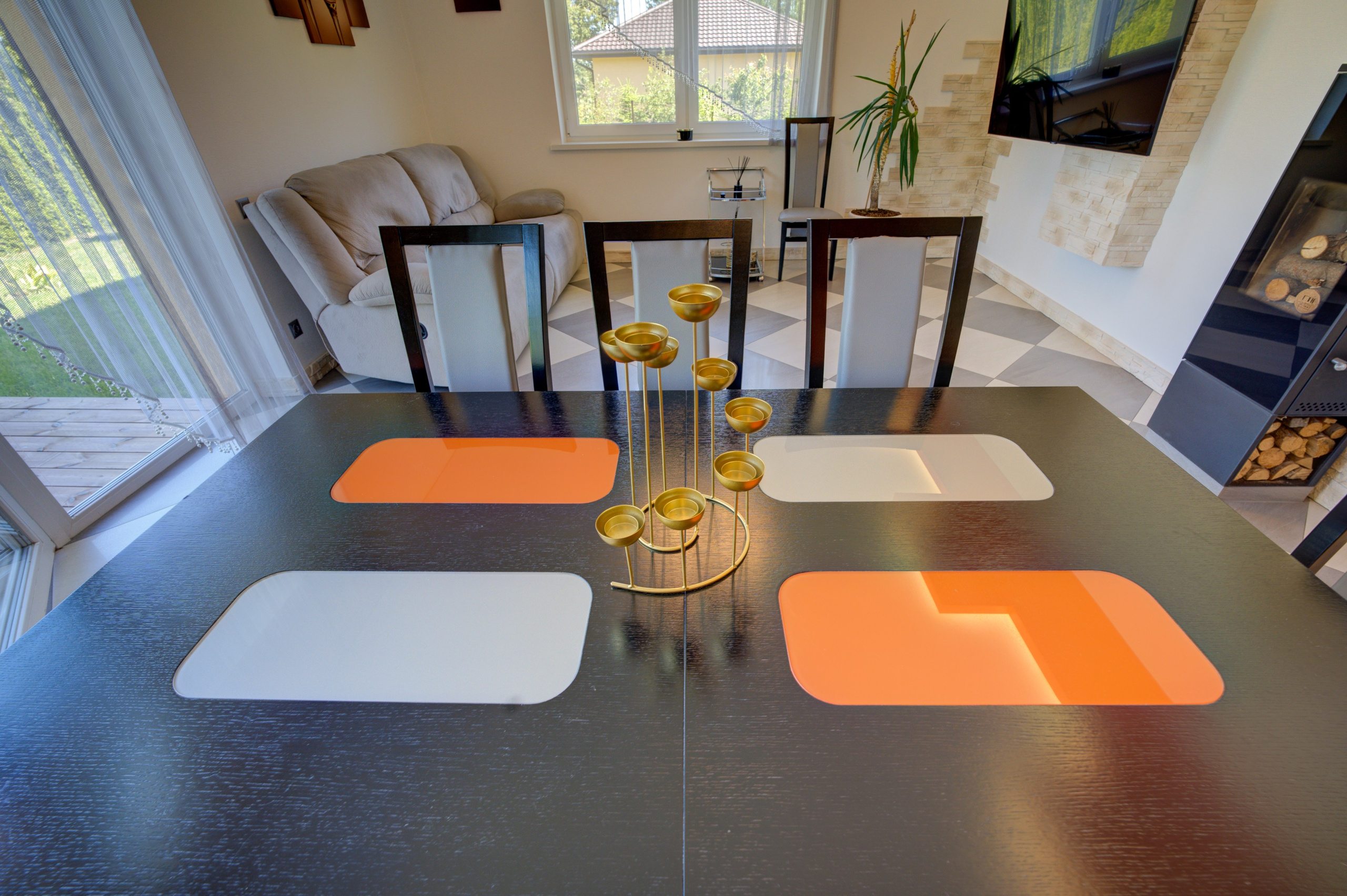 Žudiškių k. Ežero g. 70, Rešes sen. Elina Sapiega fotografė Vilniuje