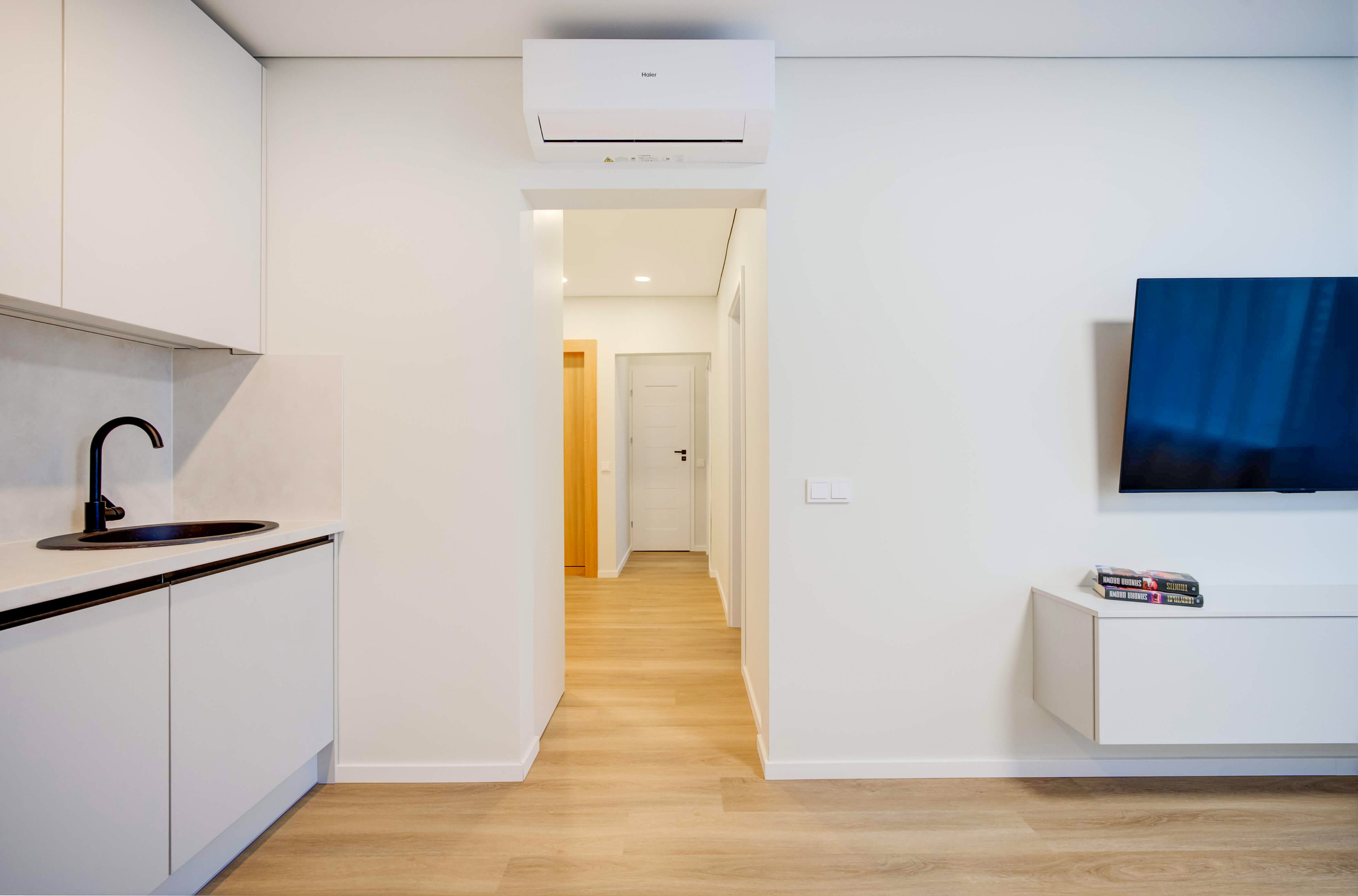 Svetainė ir koridorius – NT nuotraukos