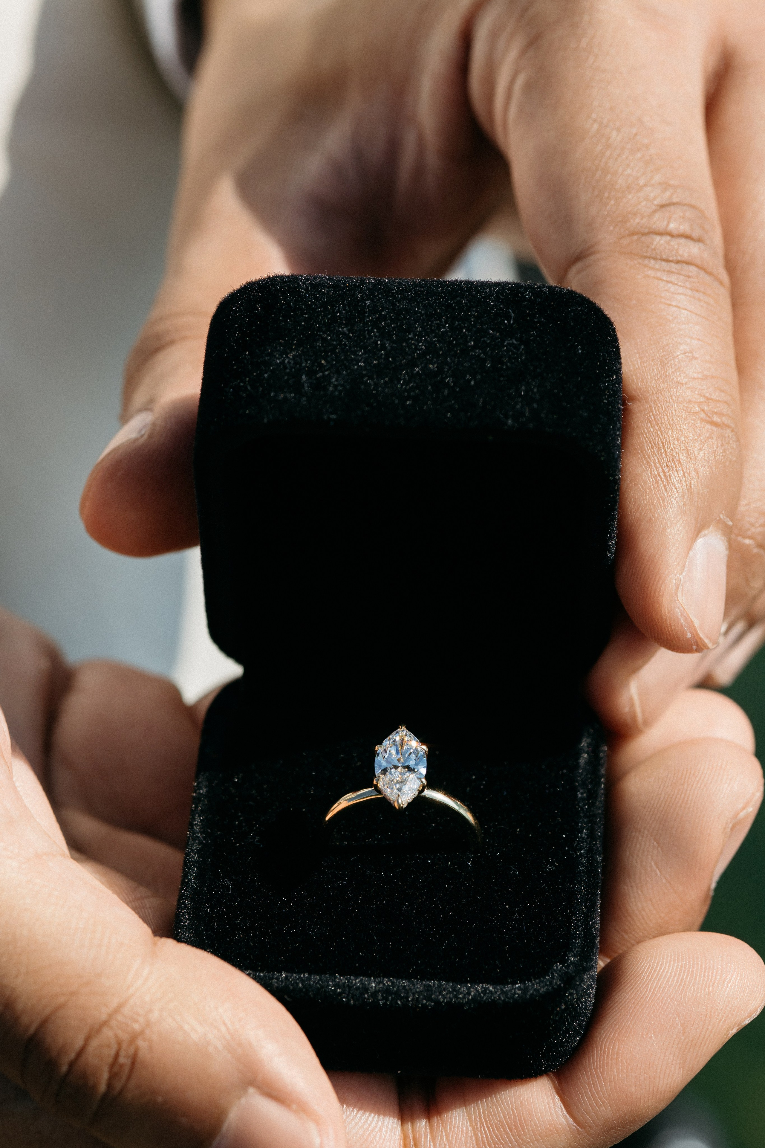 She said yes 💍. Wedding photographer in Italy