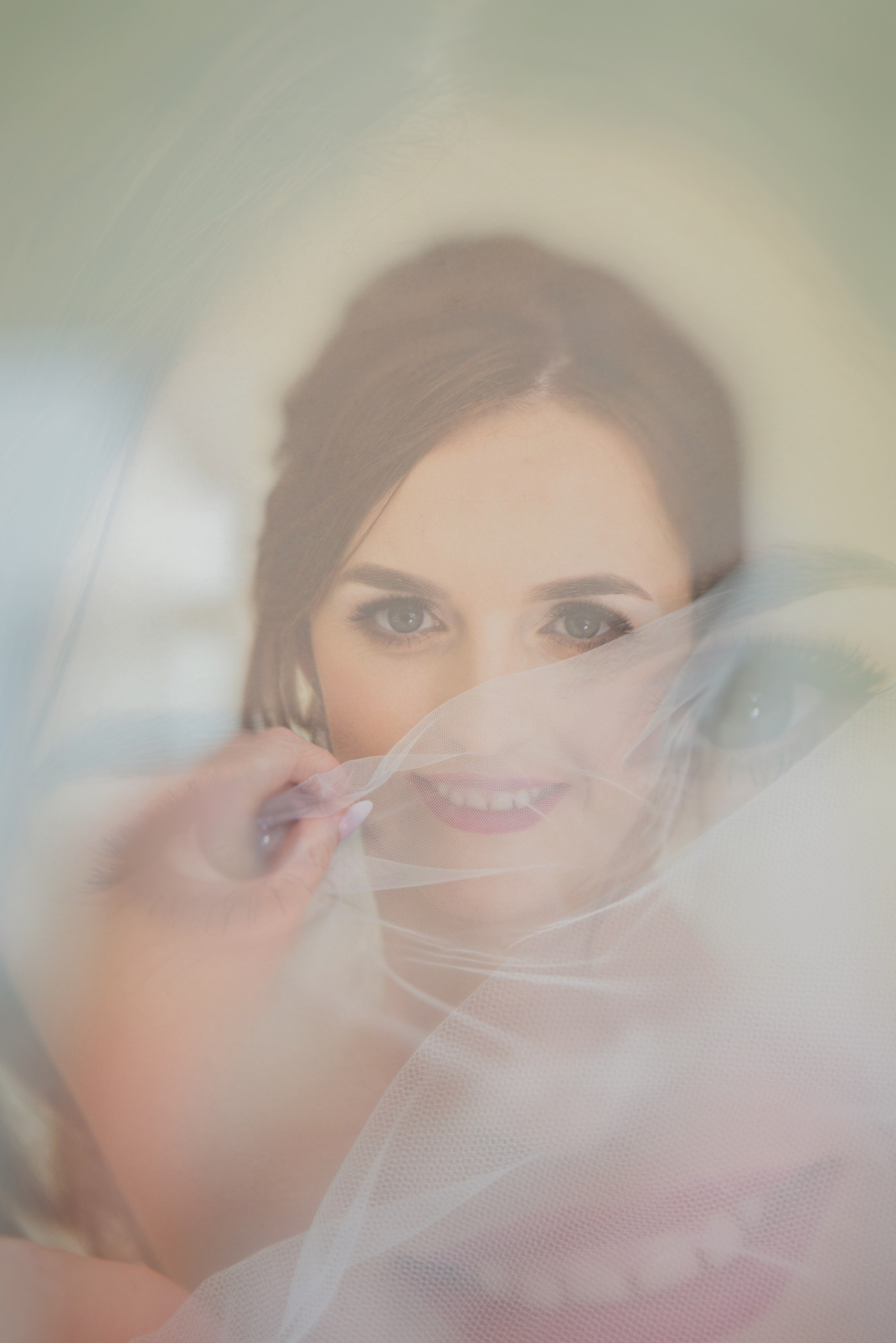 Portrete – Eleganță și expresivitate. Fotograf de nuntă, corporate, botezuri, majorate și aniversări Roman, Lucaci Cornel