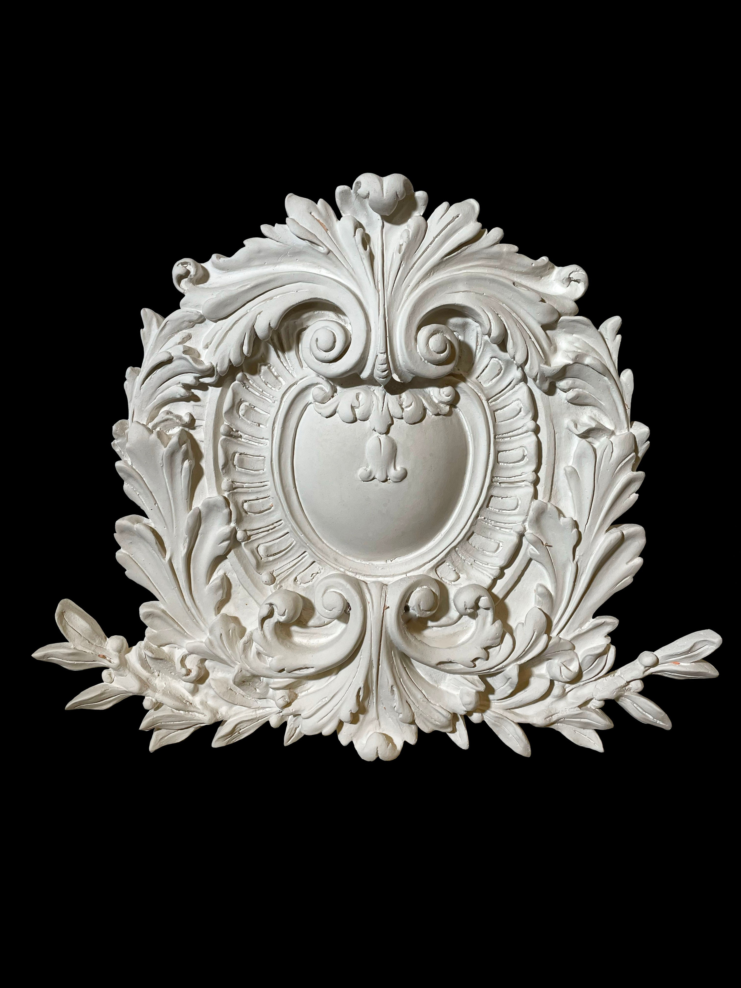 Cartouche Centerpiece. Plaster molding