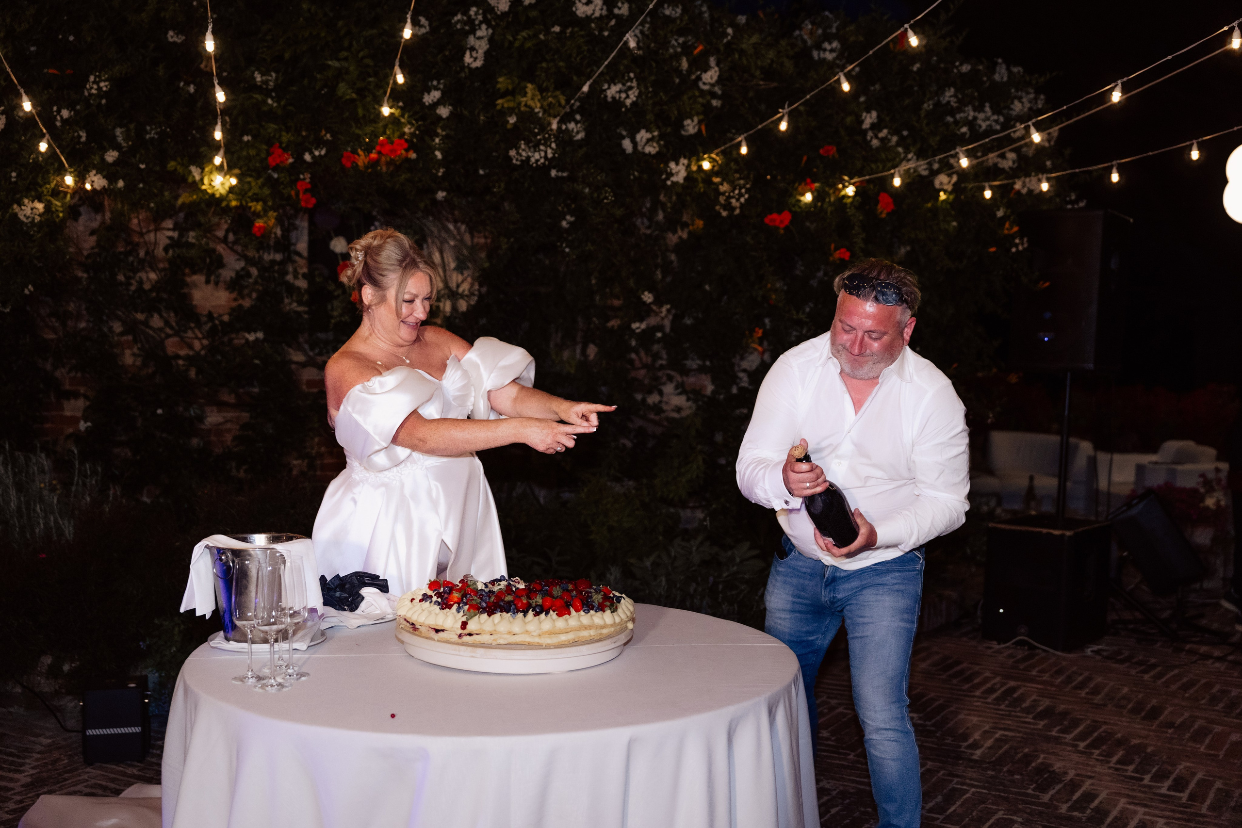 SARAH AND DEAN _VILLA TAMBOLINA. PHOTOGRAPHER IN ITALY