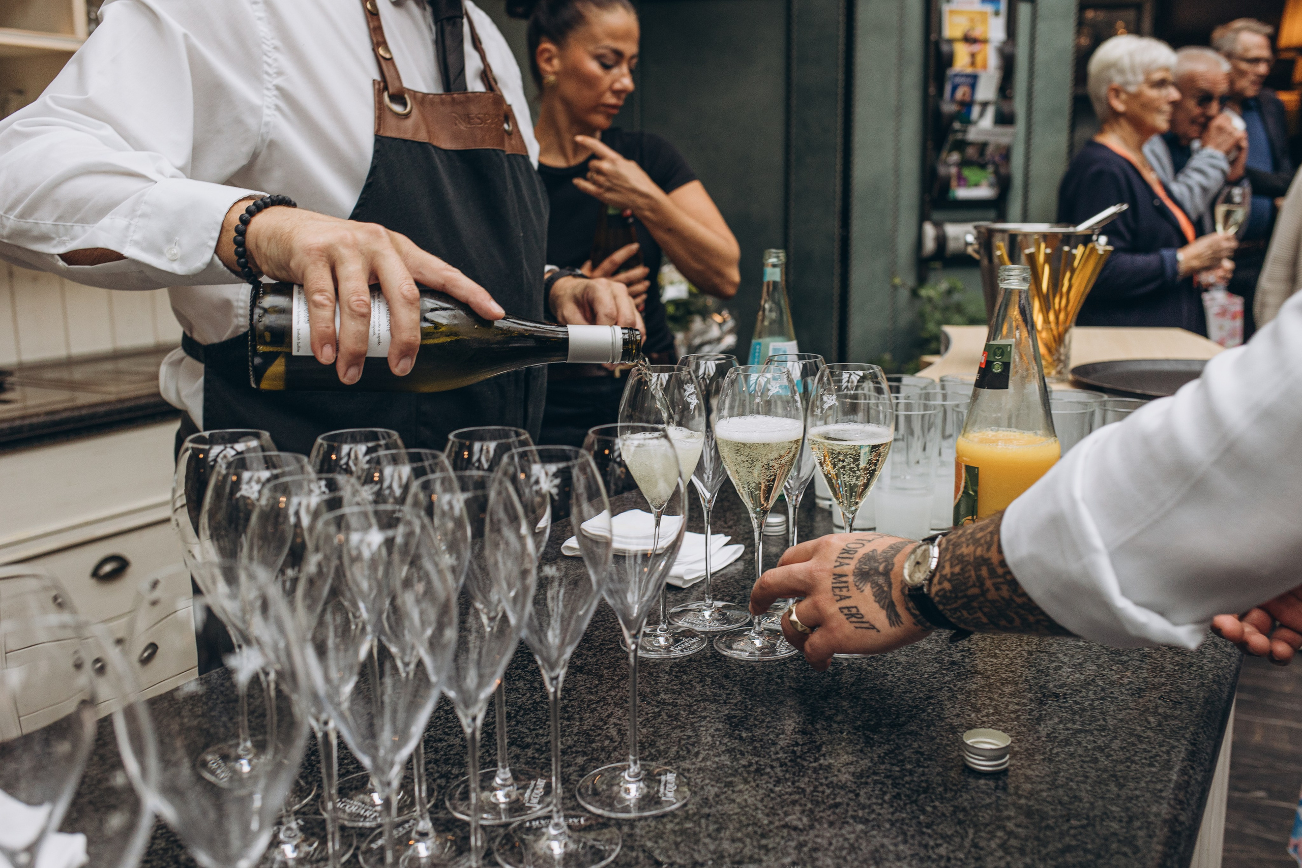 Svetlana and Yann. Hochzeitsgeschichten – Professionelle Hochzeitsfotografie & Videografie in Deutschland, Italien, Spanien und ganz Europa