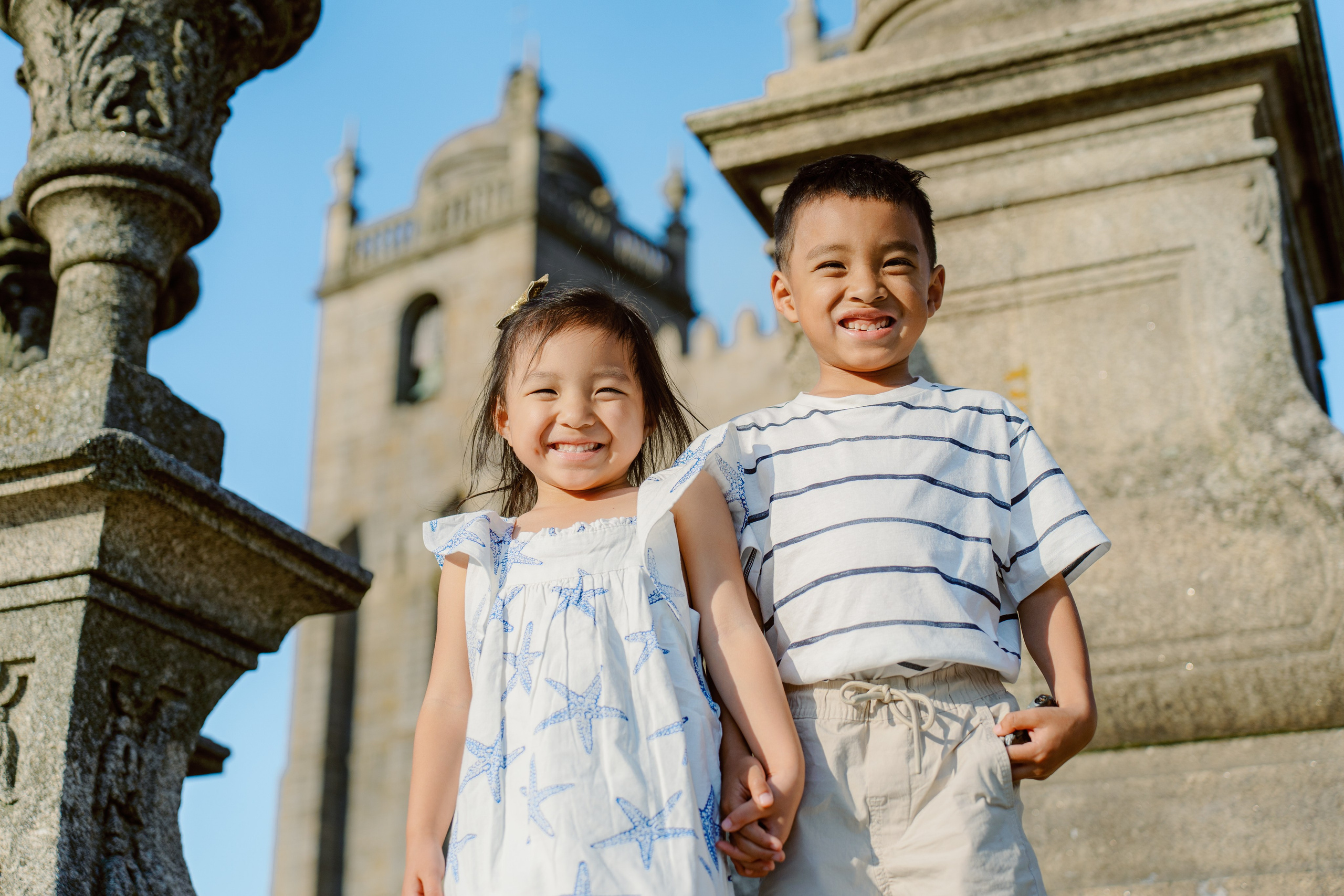 Family photo shoot in Porto. Photographer in Portugal Polina Gotovaya