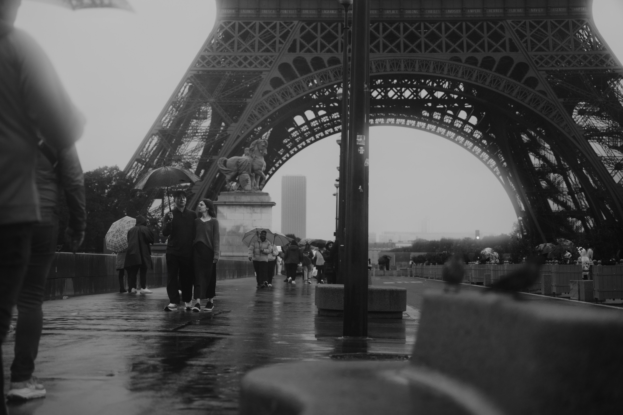 Margaret & Max in Rainy Paris. Фотограф в Париже Полина Осипова