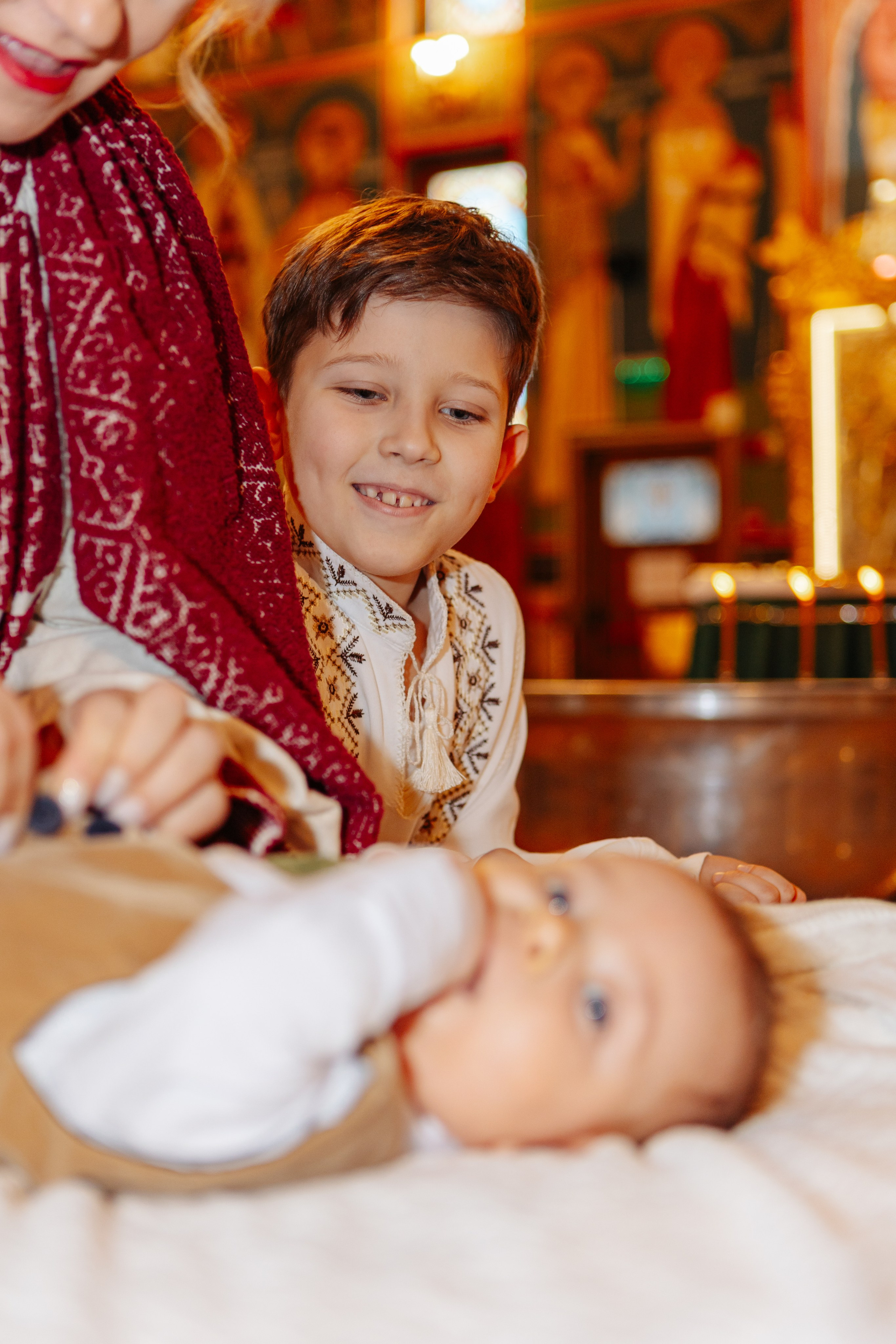 Botezul micuțului Matteo. Cristina Andronache fotograf Brașov fotograf de familie fotograf de nunta Brașov