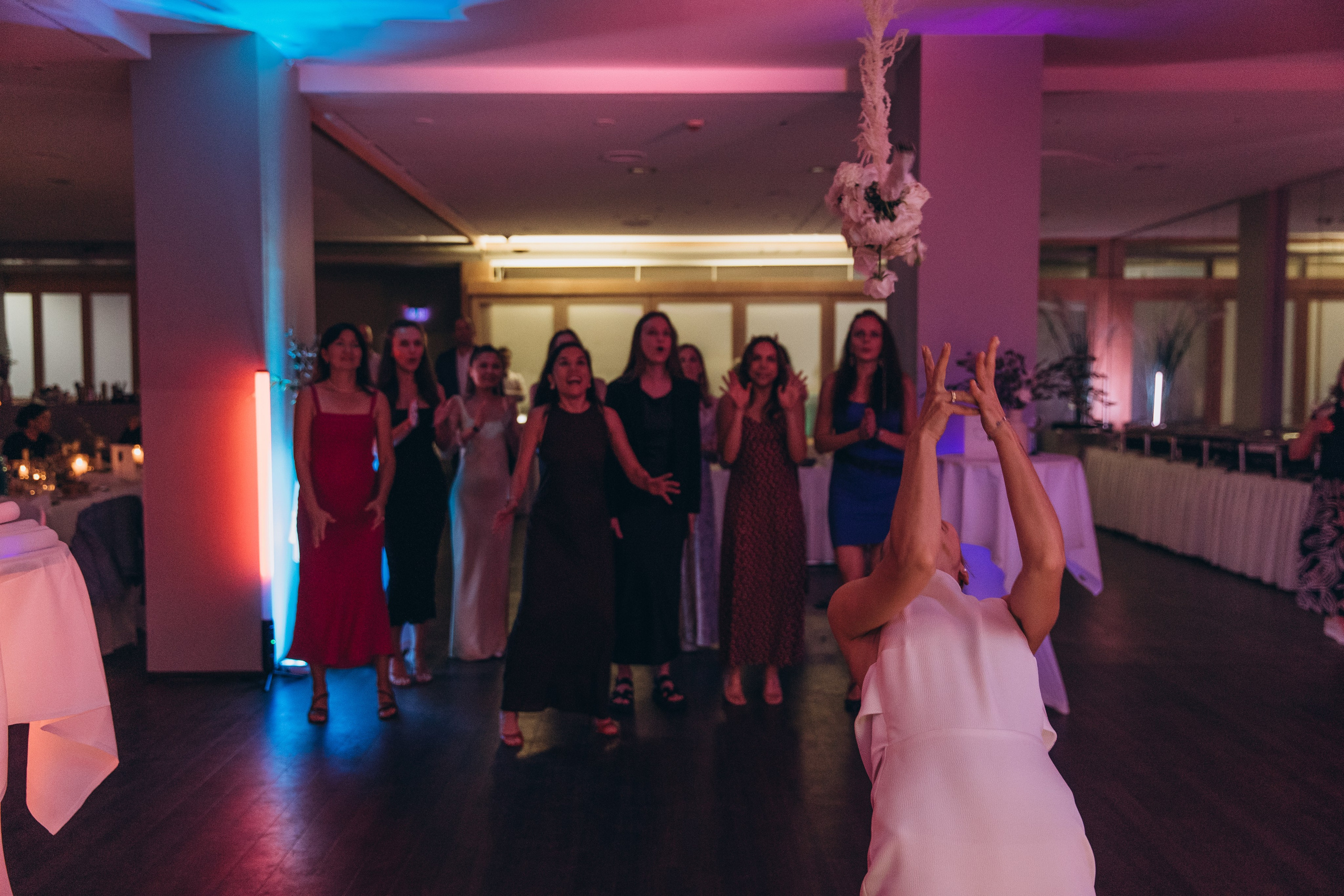 Romantic wedding photography in Denmark – seaside wedding memories